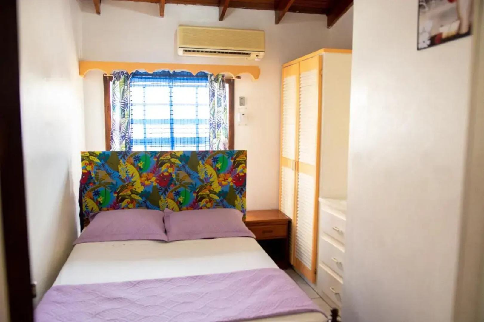 Tropical Breeze Guest House