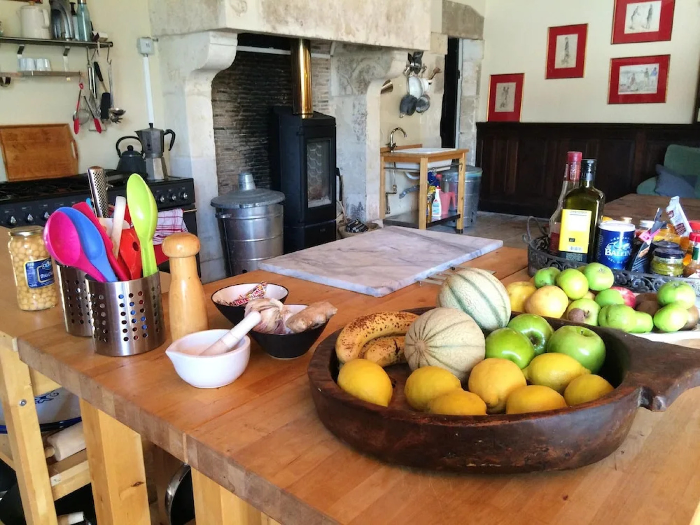 House With 6 Bedrooms in Montignac-charente, With Private Pool, Enclos