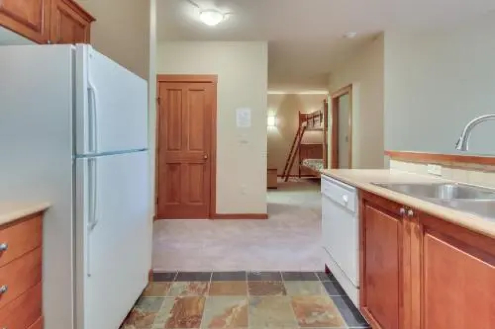 Powderhorn Lodge 107: Columbine Suite