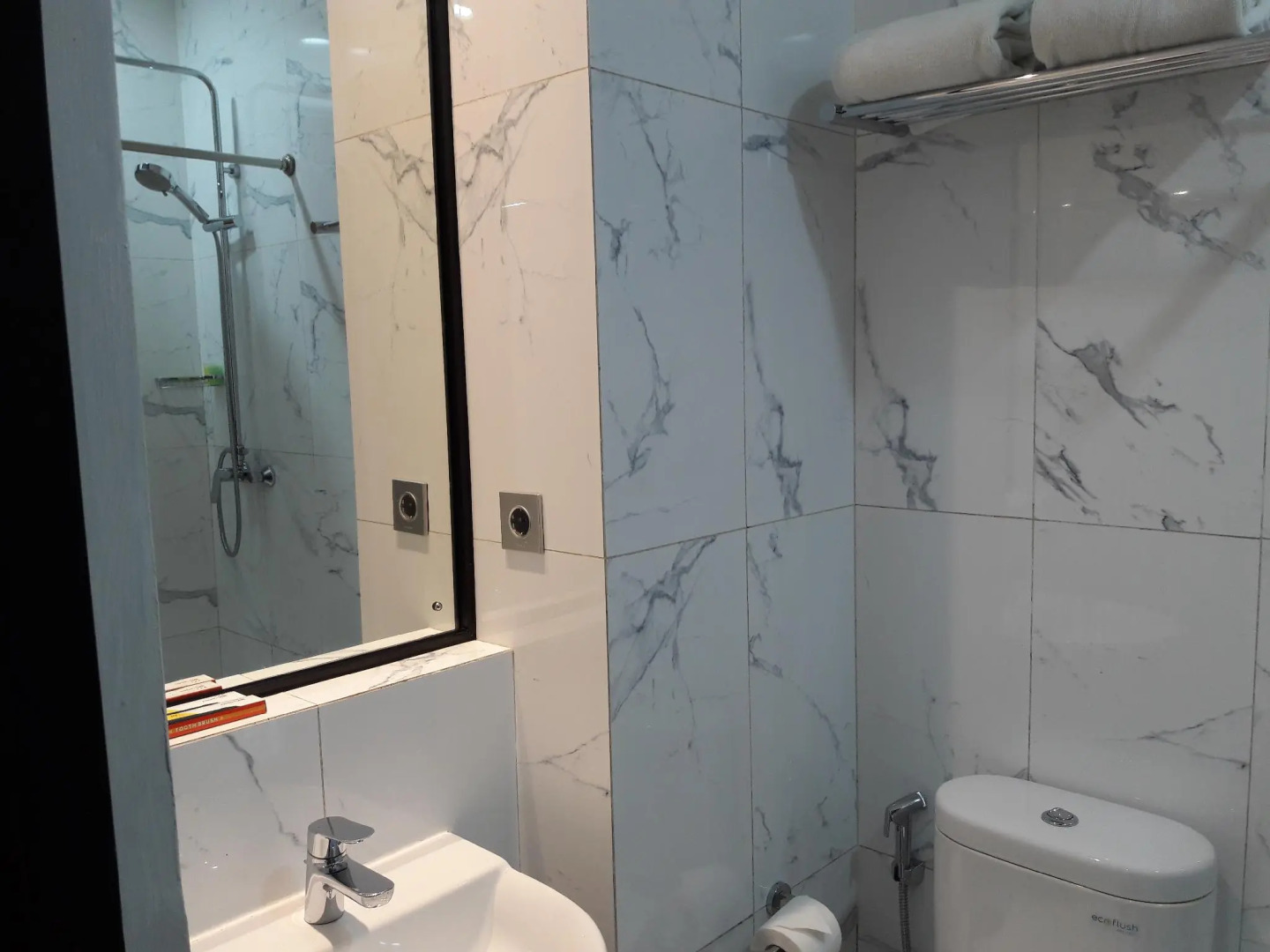 Front One Boutique Karawang