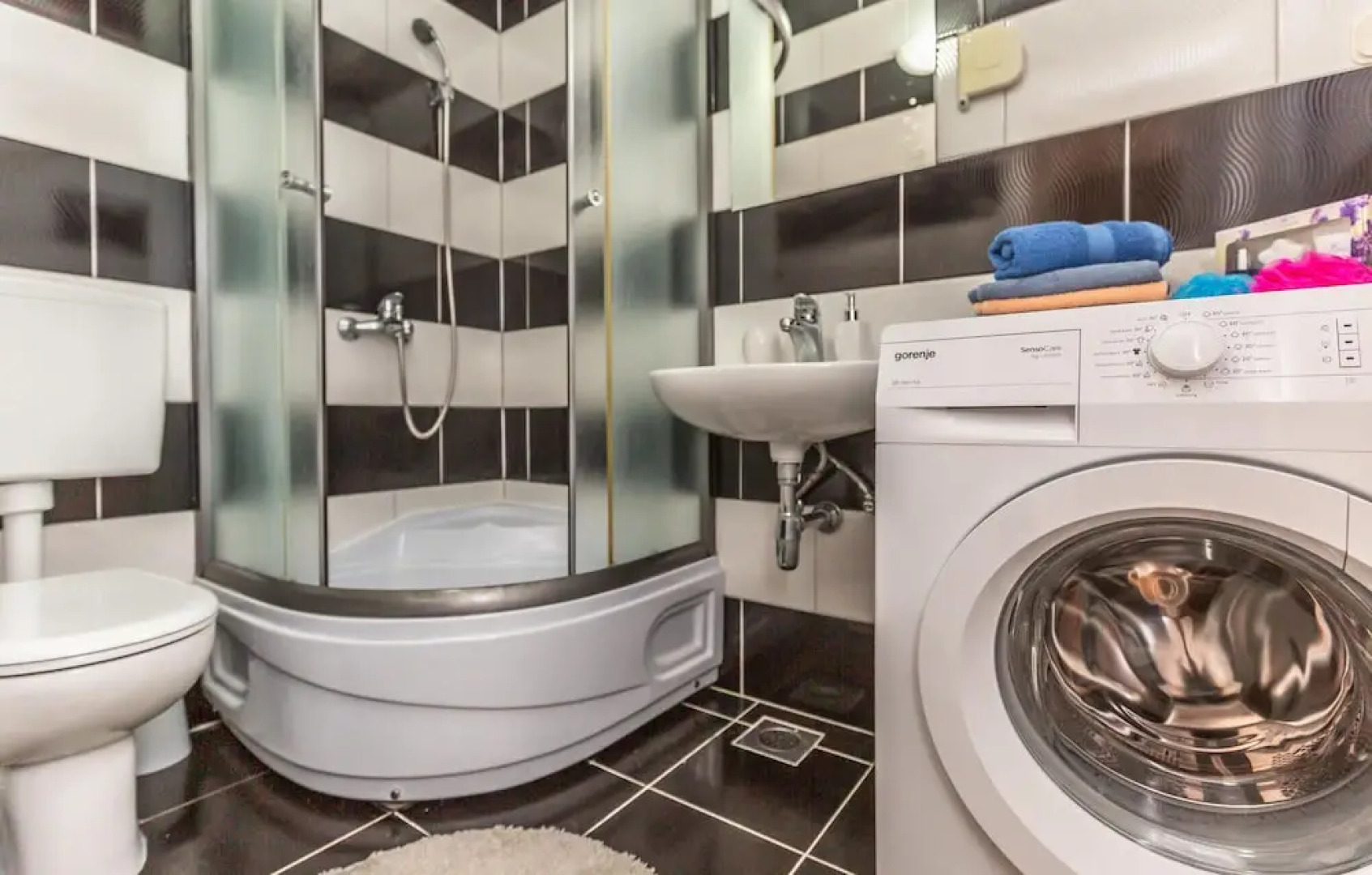 Beautiful Home in Makarska With 3 Bedrooms, Wifi and Outdoor Swimming Pool