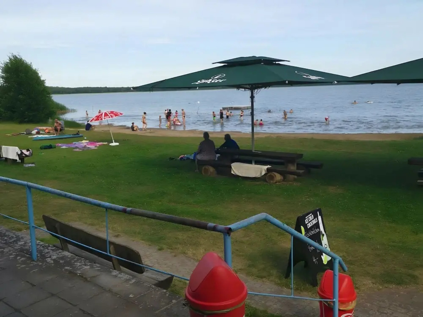 Lakeside Escape With Garden Fun