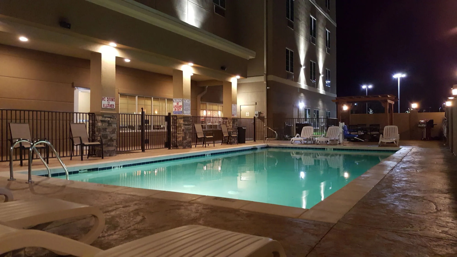 MainStay Suites Midland