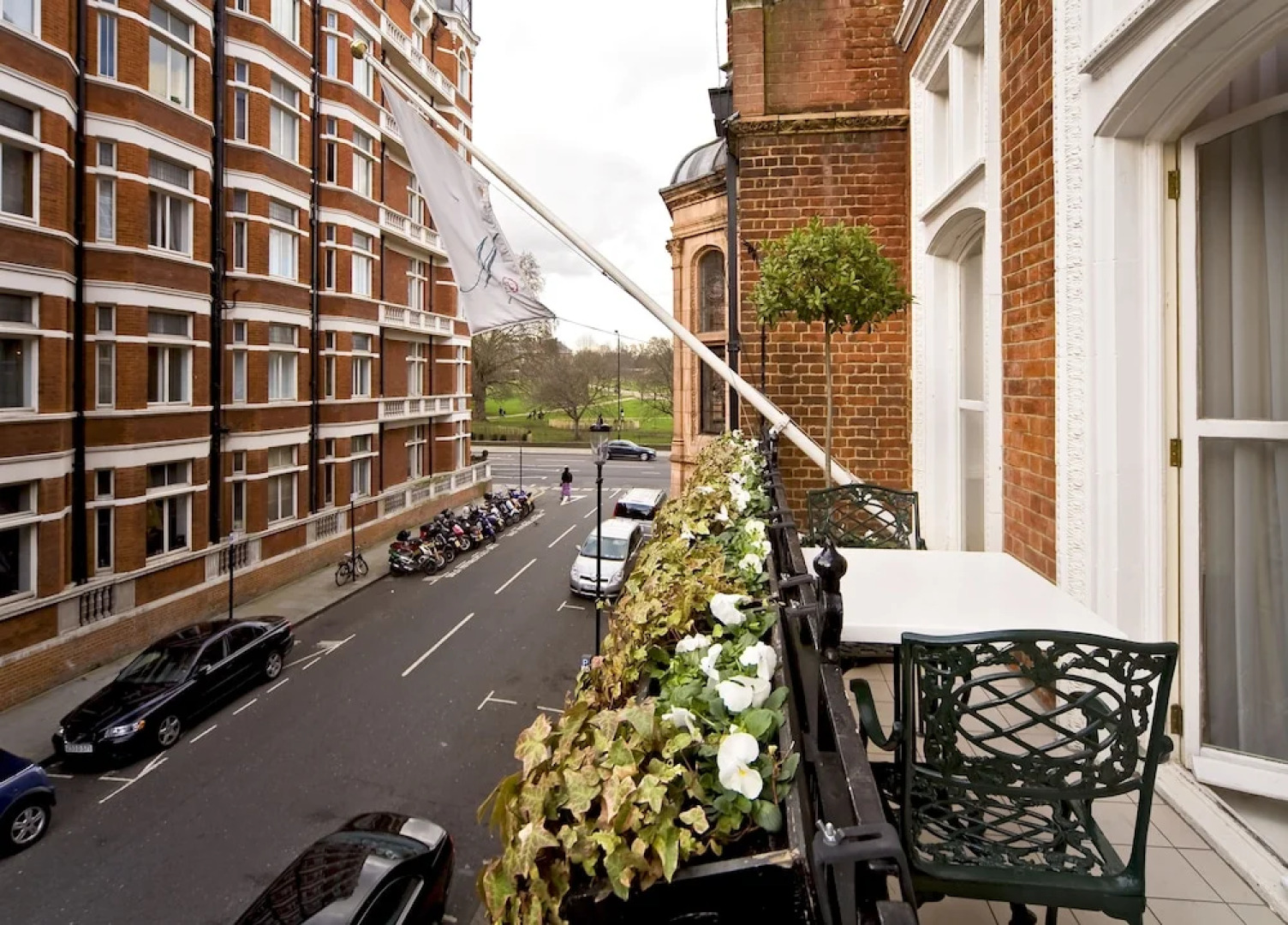 The Milestone Hotel  Apartments