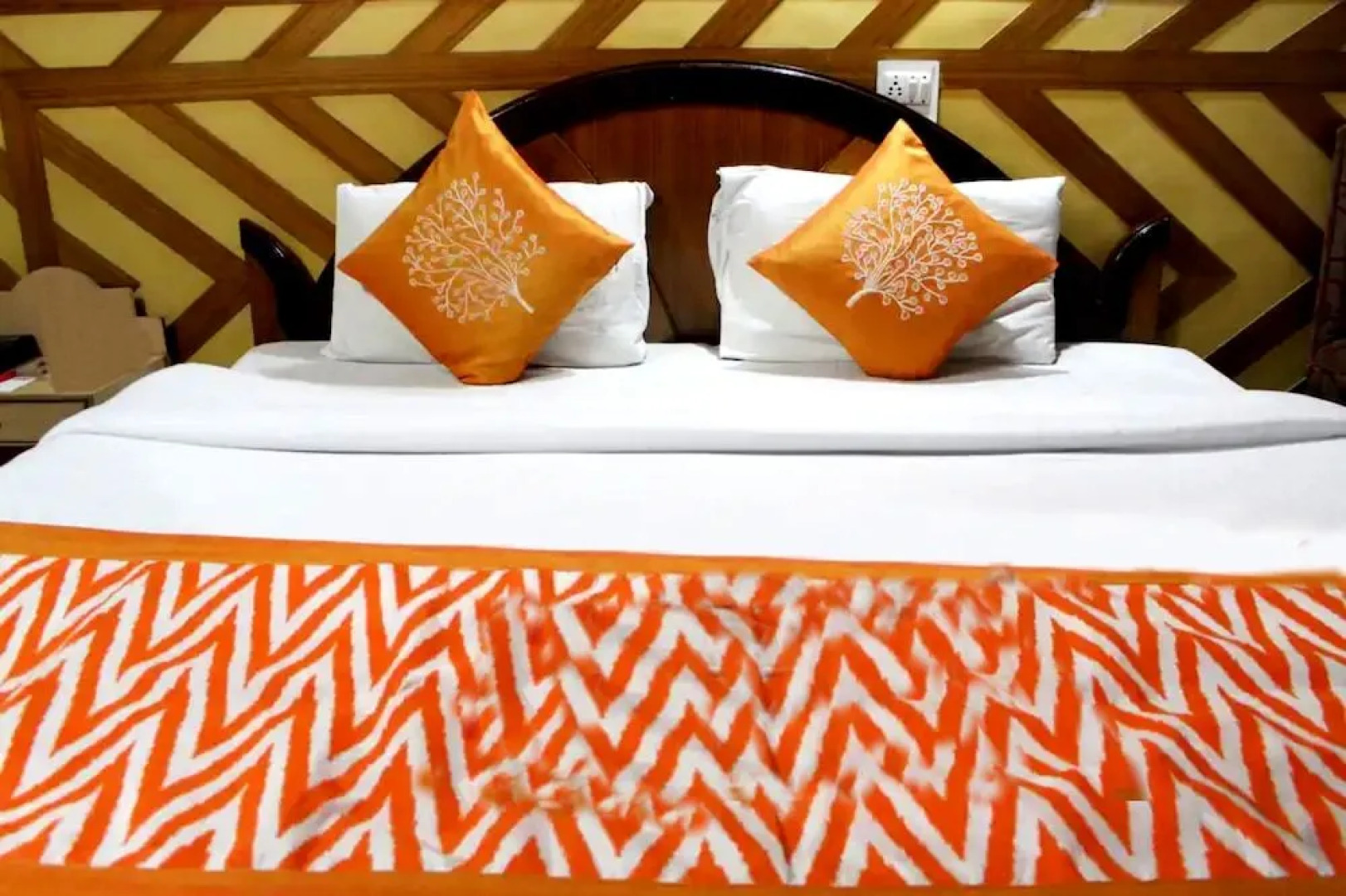 Goroomgo New Payal Mall Road Nainital