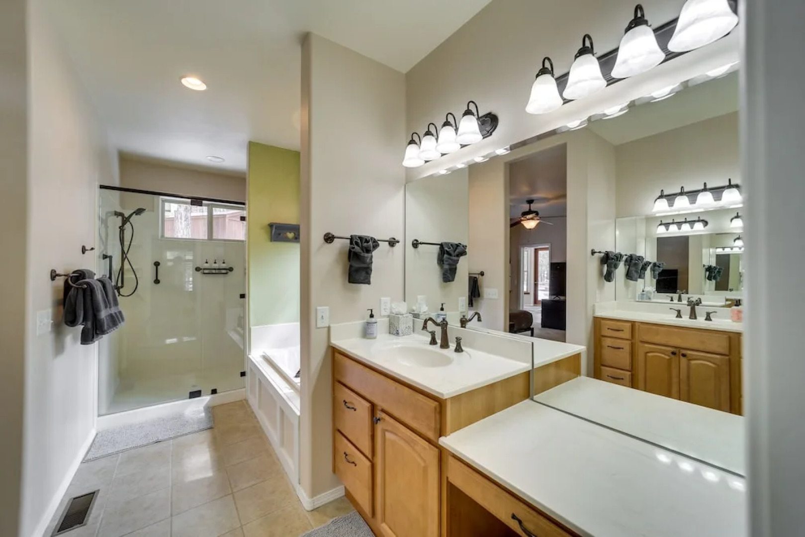 Golf & Hike: Munds Park Retreat w/ Forest Access!