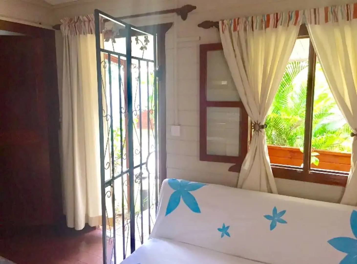 House With one Bedroom in Albion, With Enclosed Garden and Wifi - 100