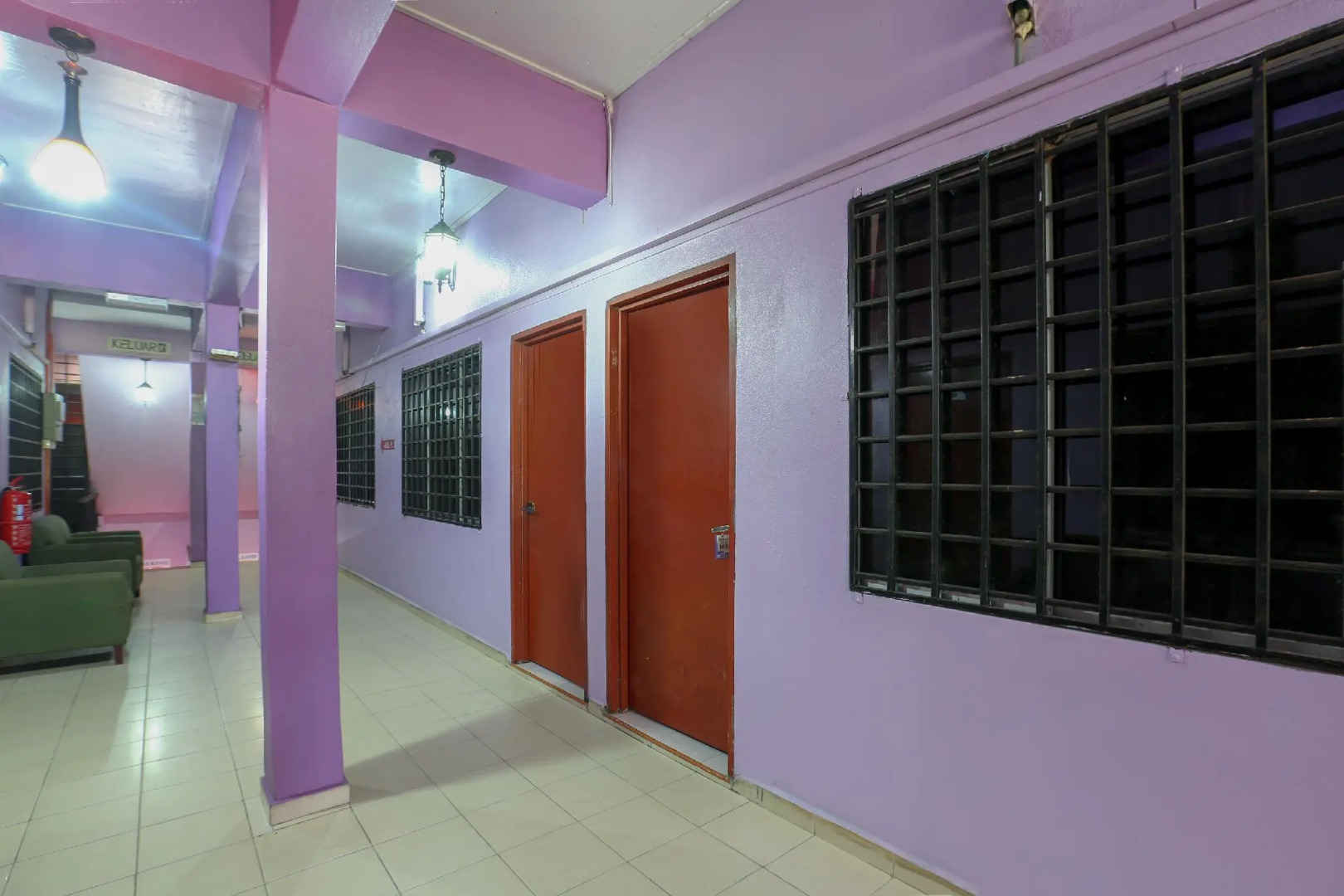 OYO 89892 Hotel Jeli Inn