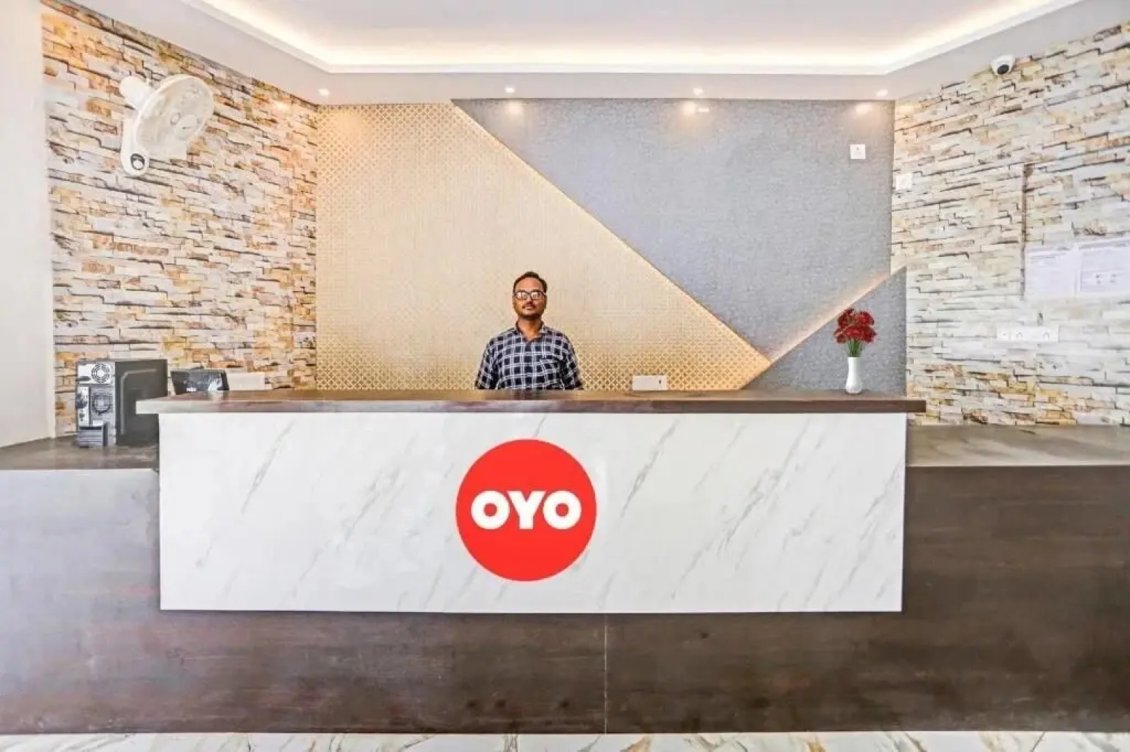 OYO 89841 Buddha International hotel