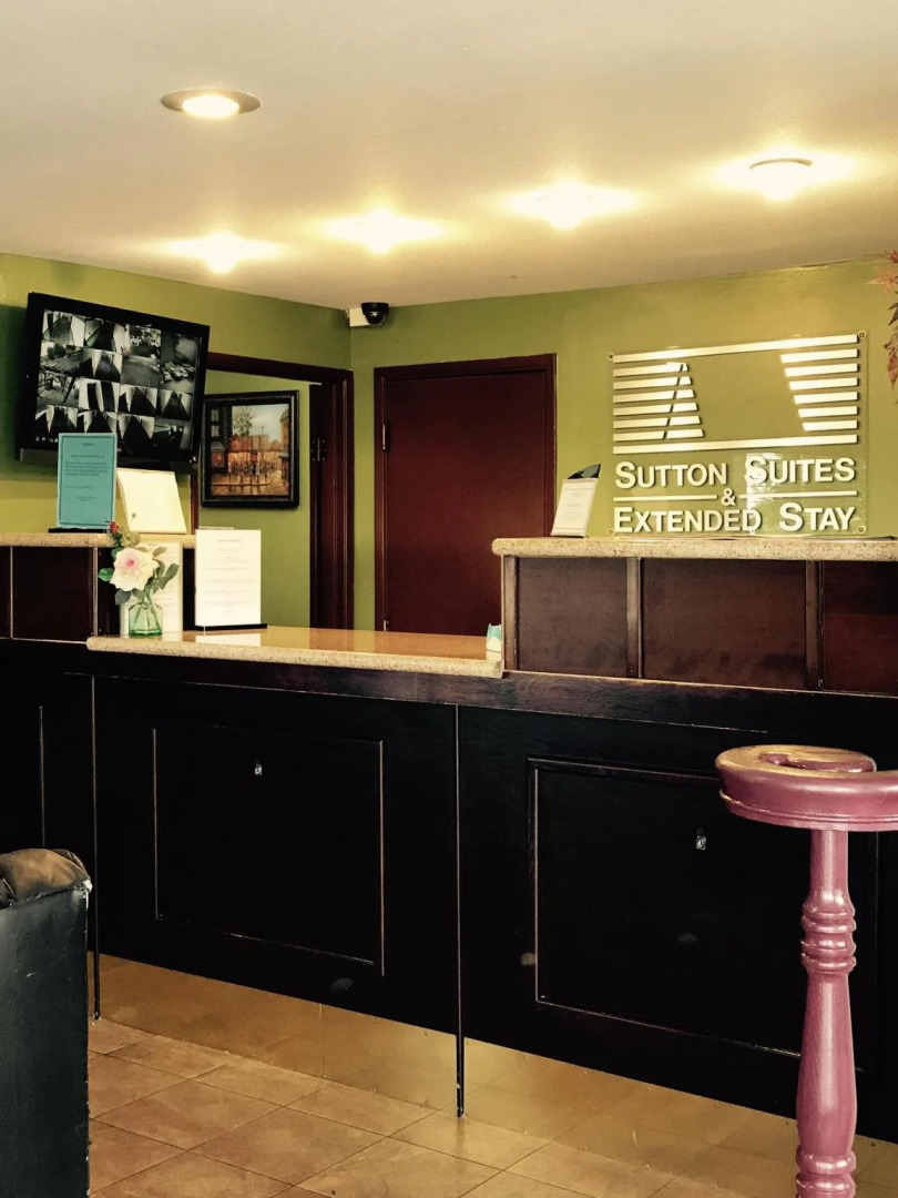 Sutton Suites Hotel