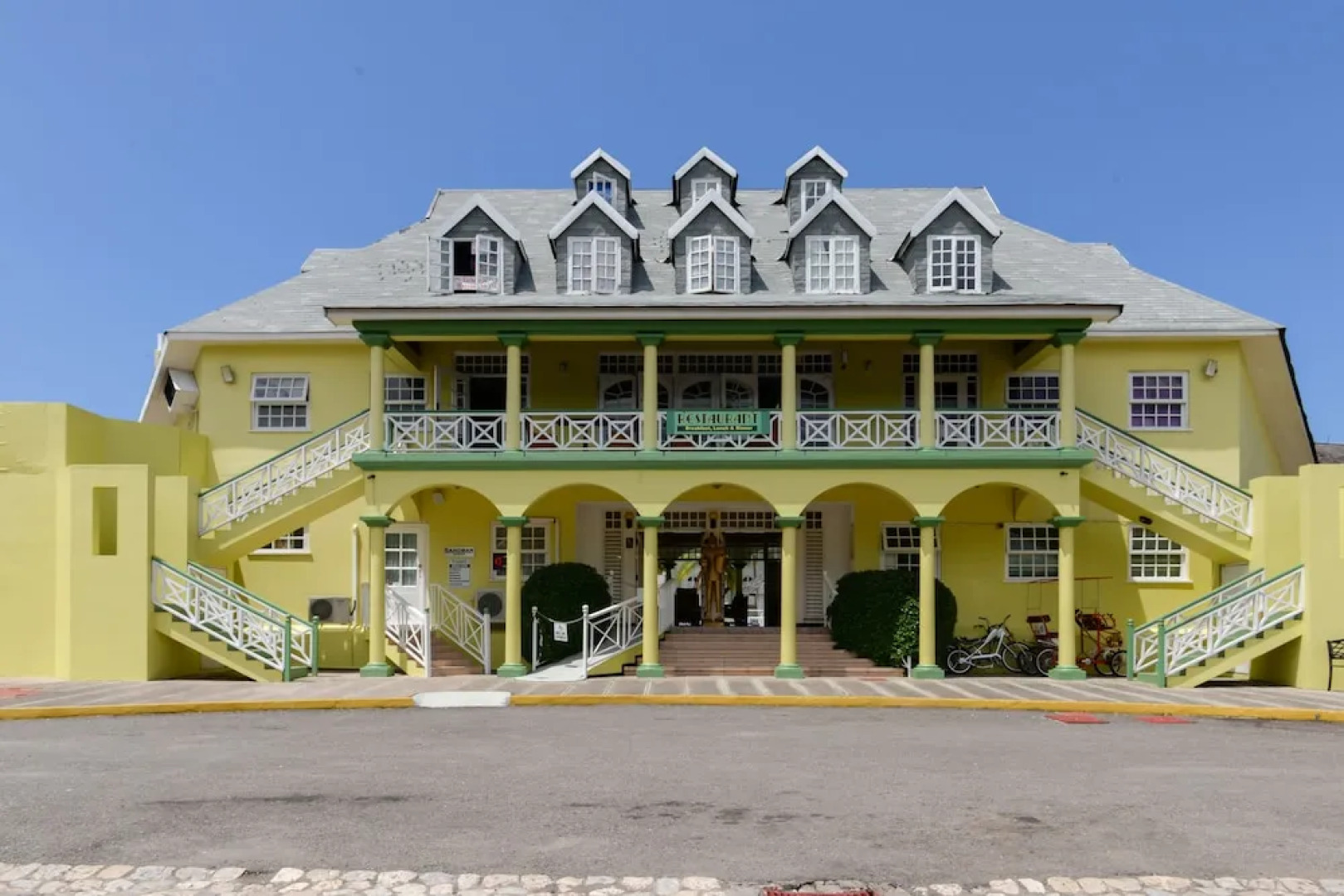 SandCastles Deluxe Beach Resort