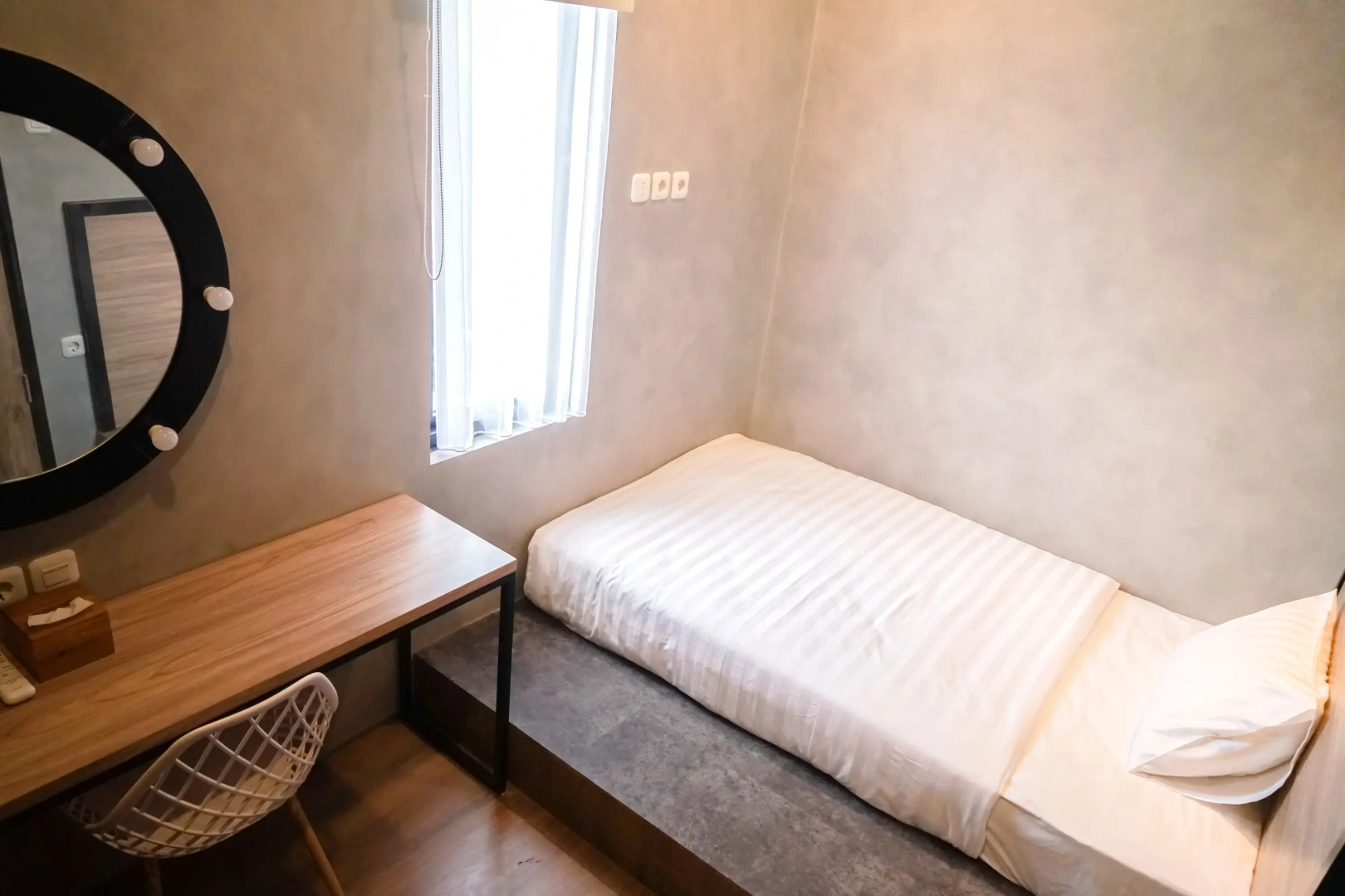 LOA Living Solo Baru