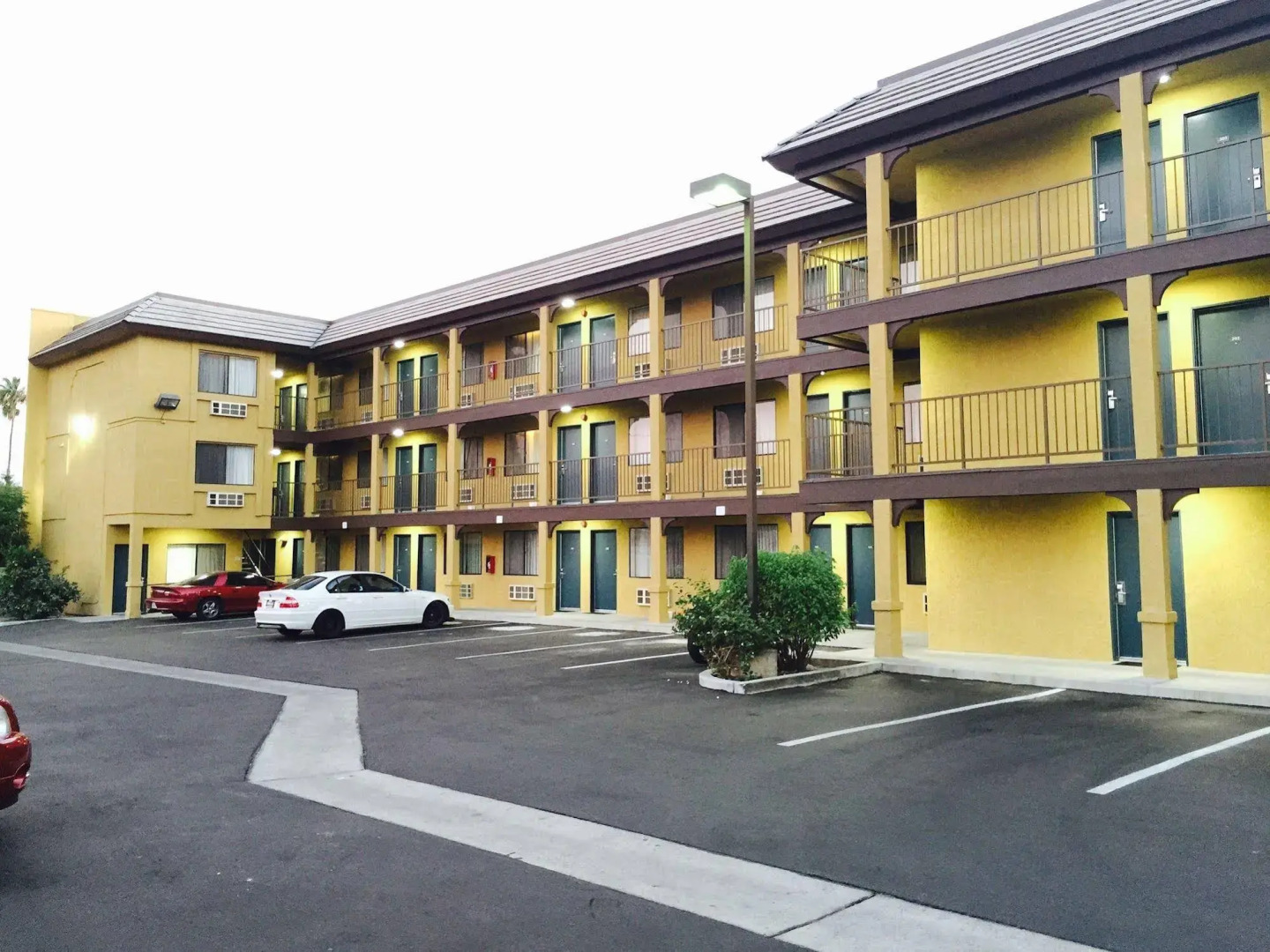 Simply Home Inn & Suites