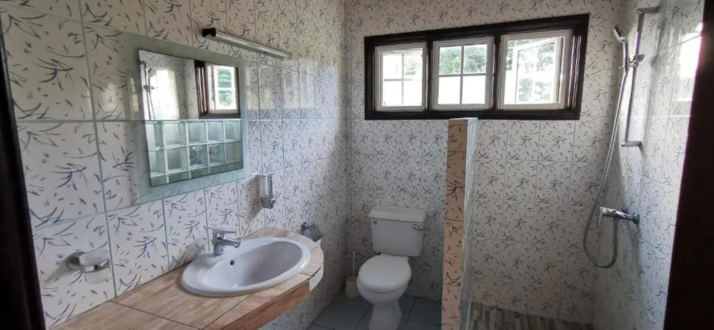 CHEZ MARVA Grande Villa Corossol 3 à 12 personnes