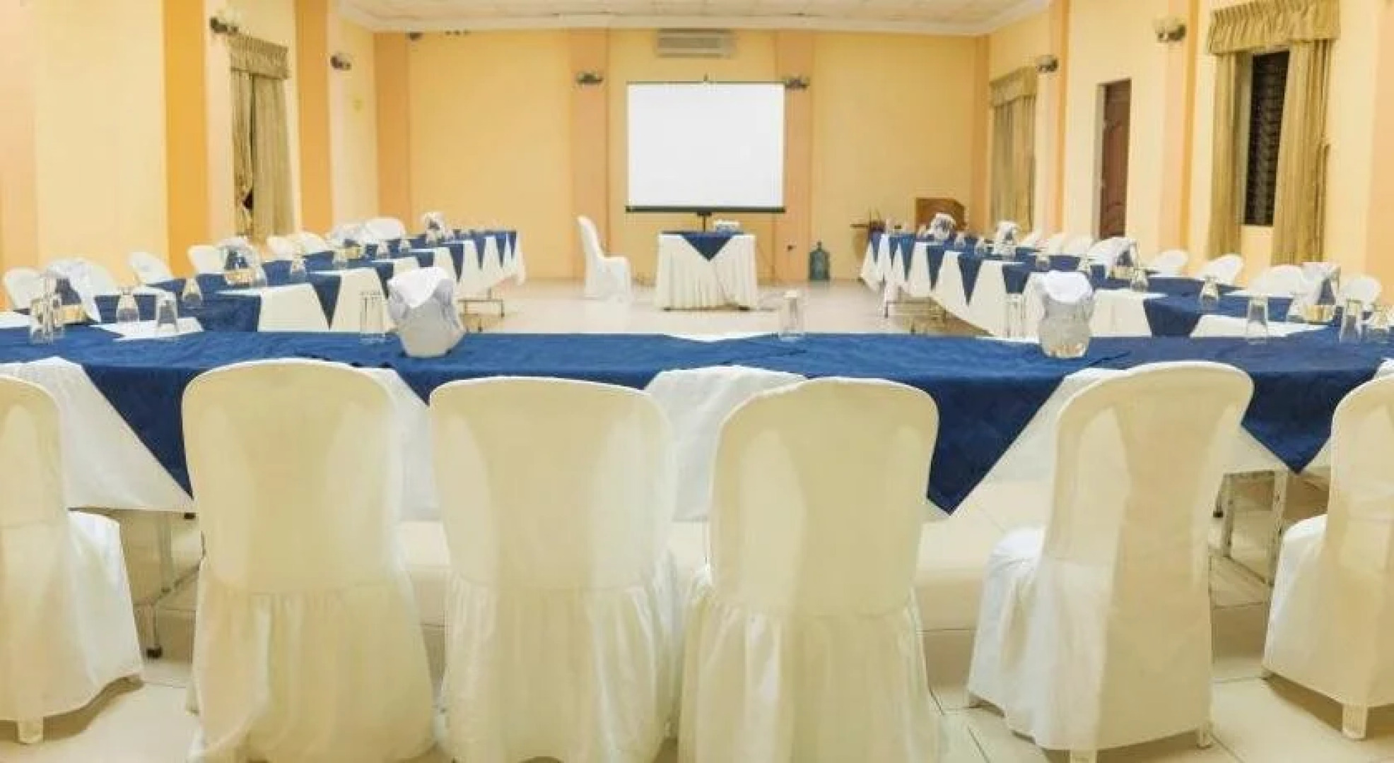 Hotel & Sauna Premier