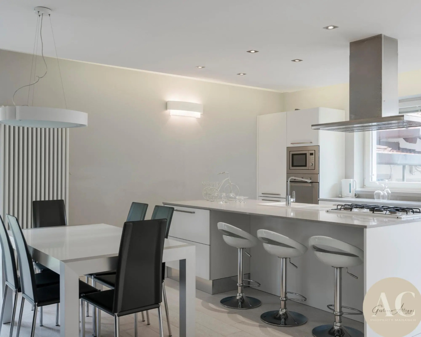 Snowhite in Incudine