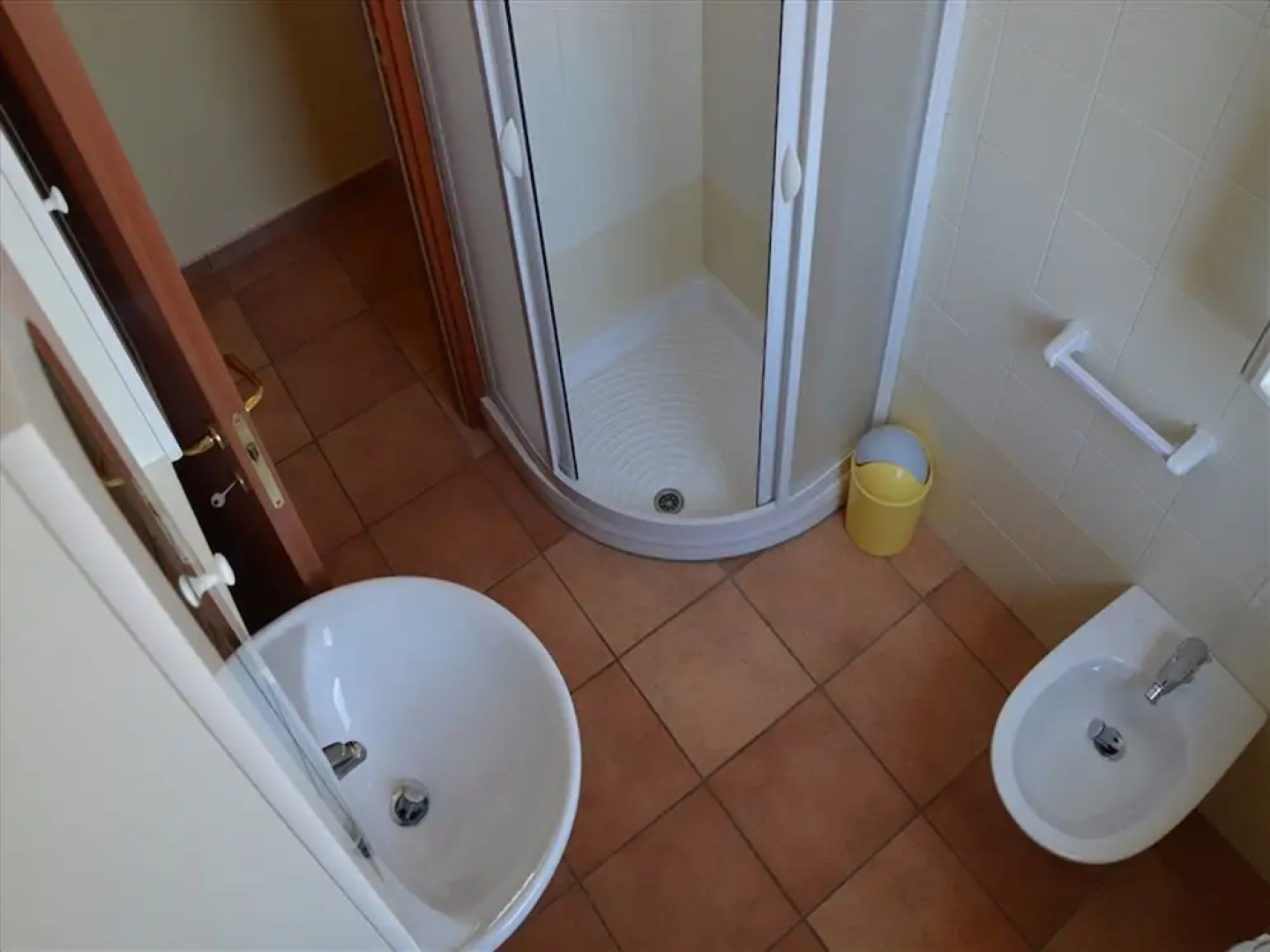 House in Residence With Swimming Pool, Near the Sea