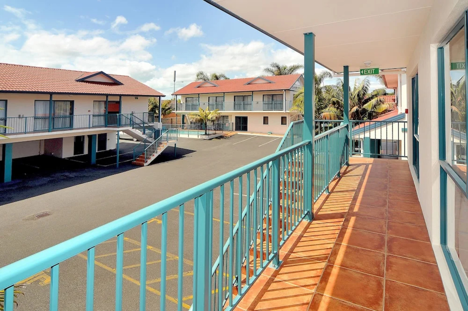 Academy at Botany Motor Inn