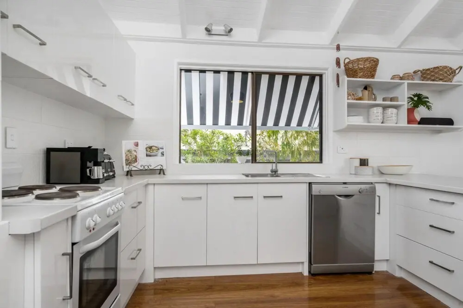 A PERFECT STAY - Arcadia