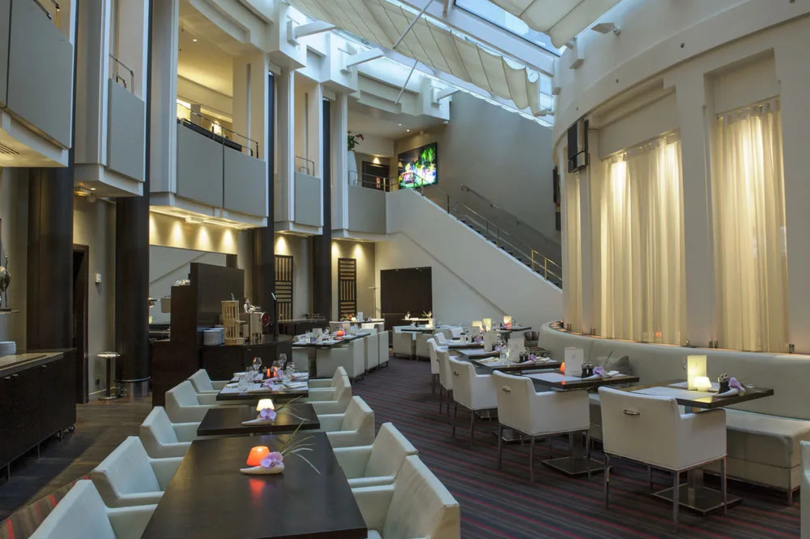 Nest Hotel Paris la Défense - MGallery Collection