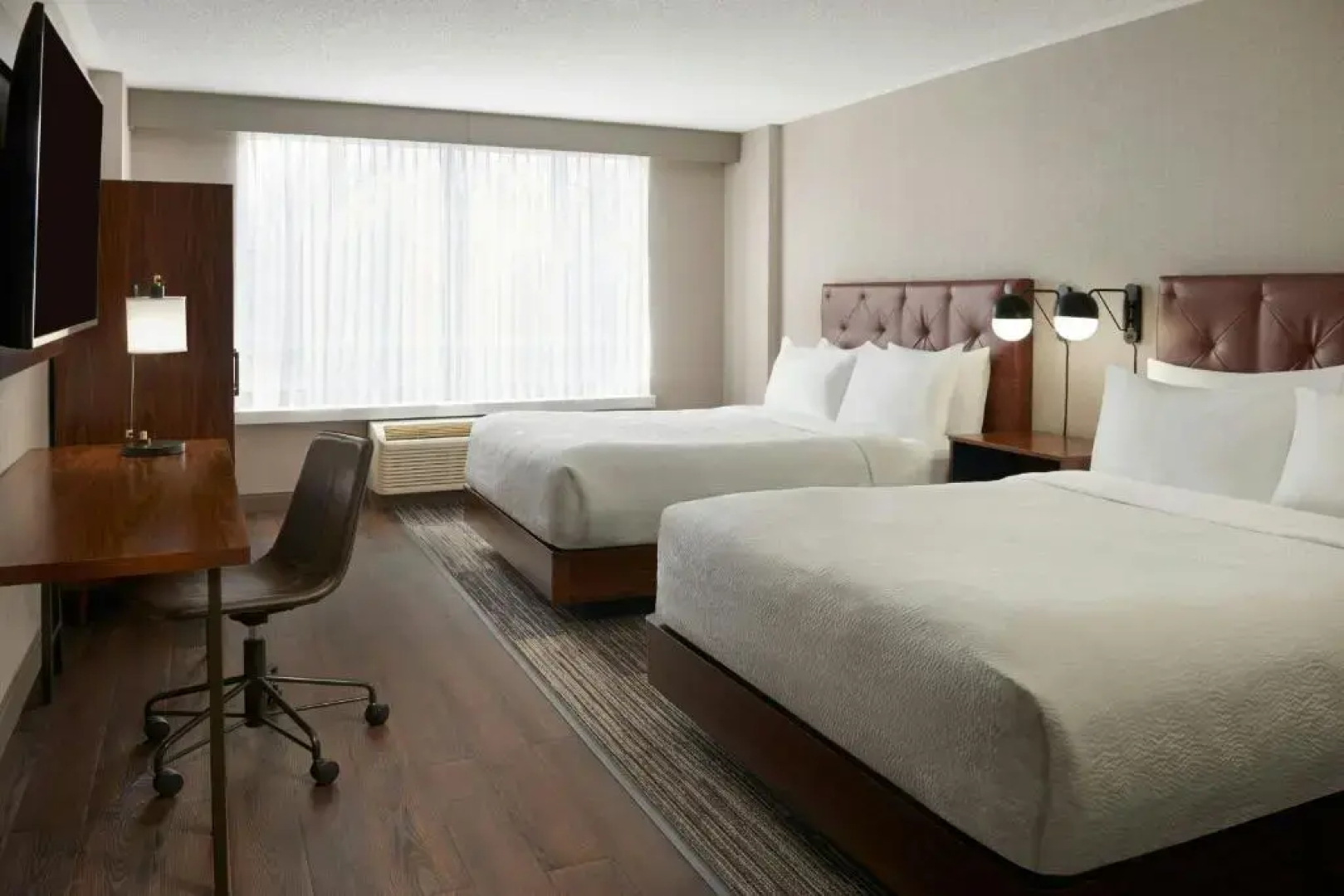 Four Points by Sheraton Point Edward Sarnia