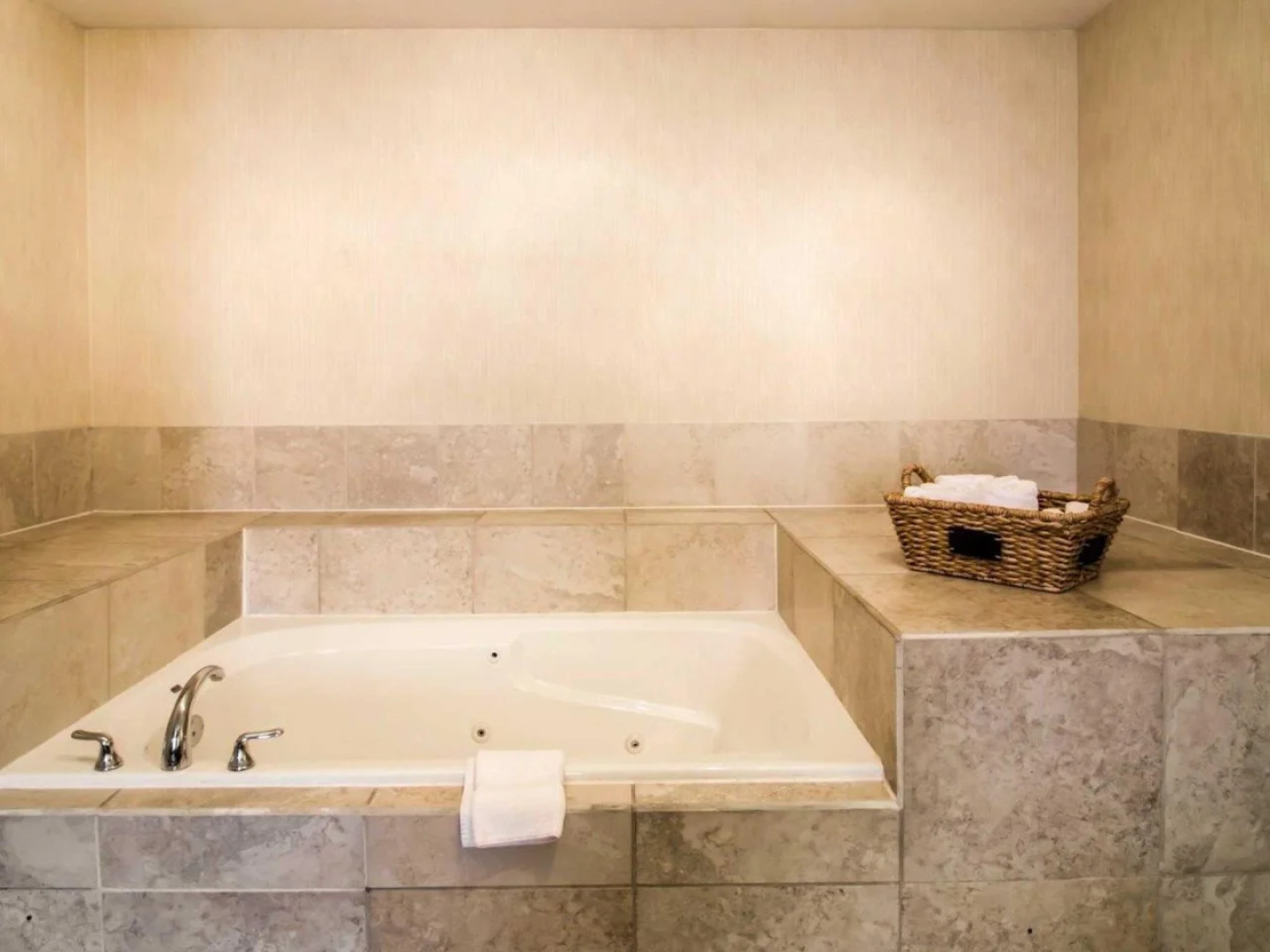 Comfort Inn & Suites North Little Rock McCain Mall