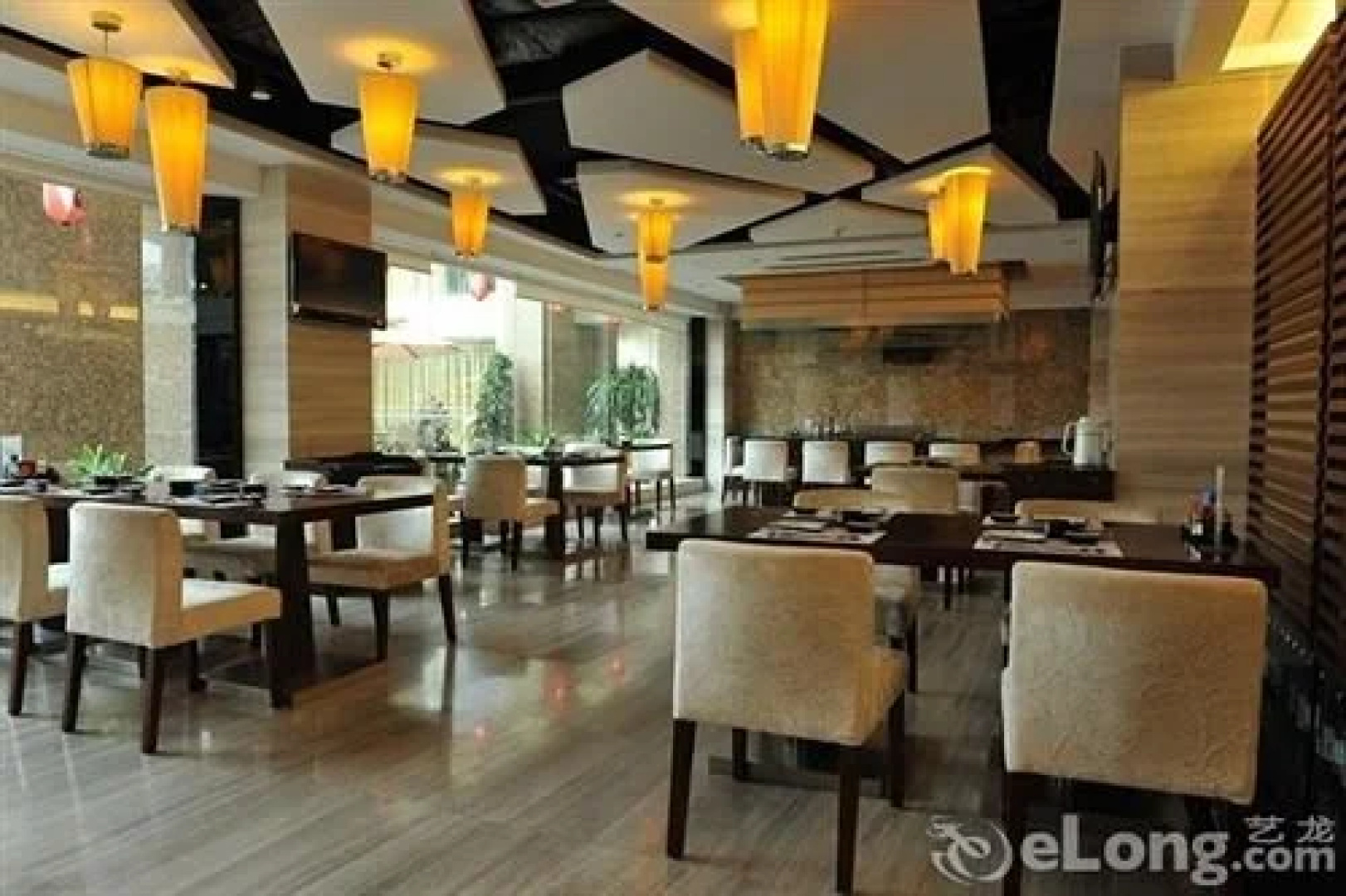 Western Coast Garden Hotel