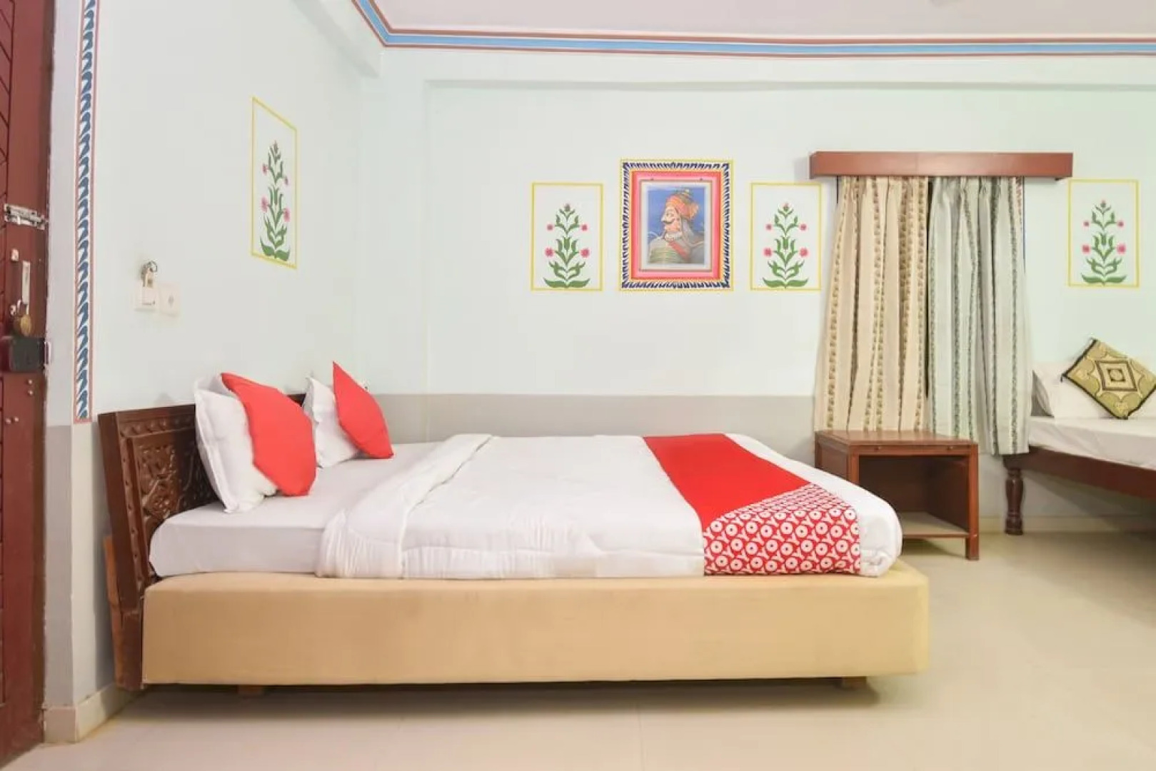 Oyo 46031 Singhasan Haveli