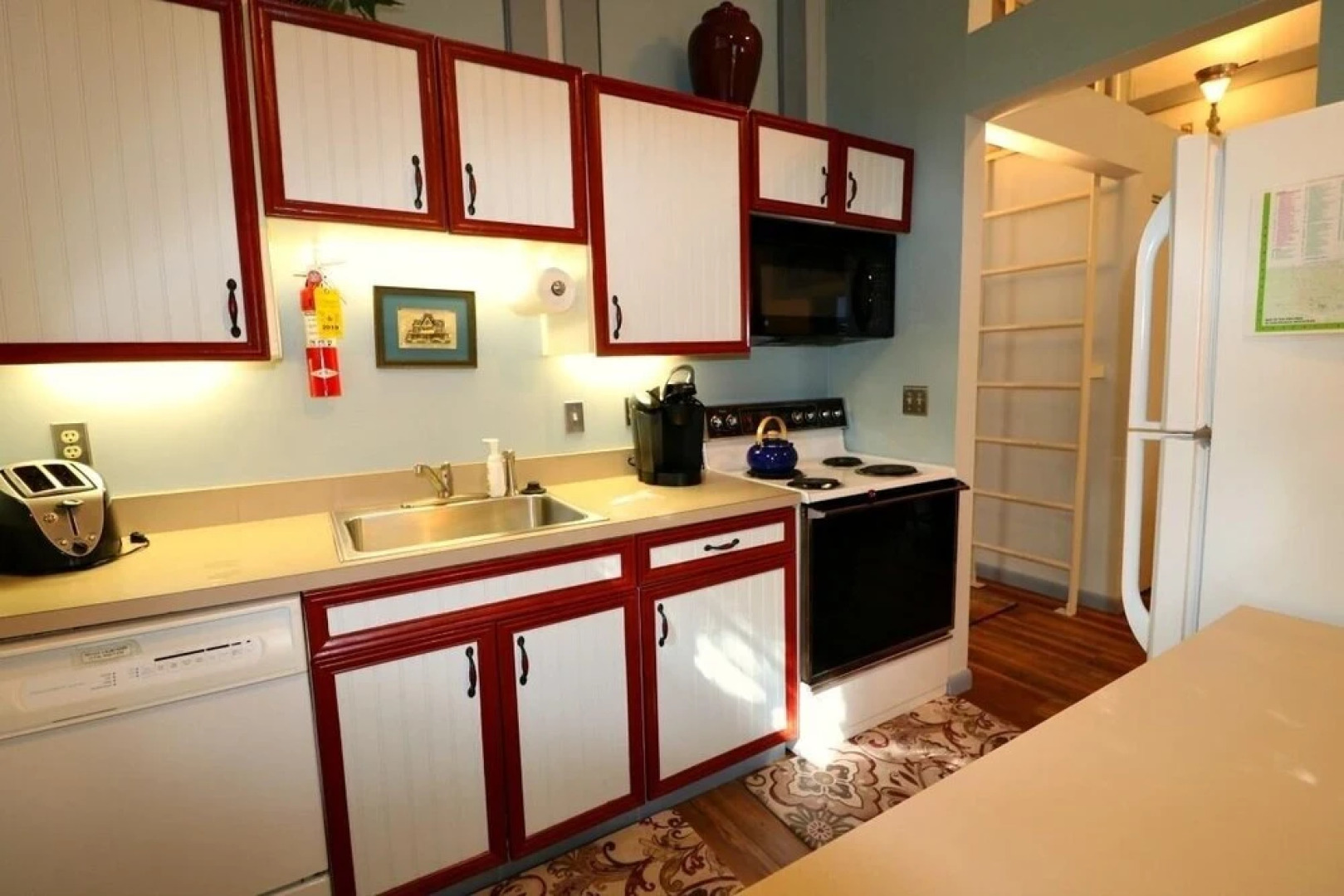 Arcade 15 2 Bedroom Condo by Redawning