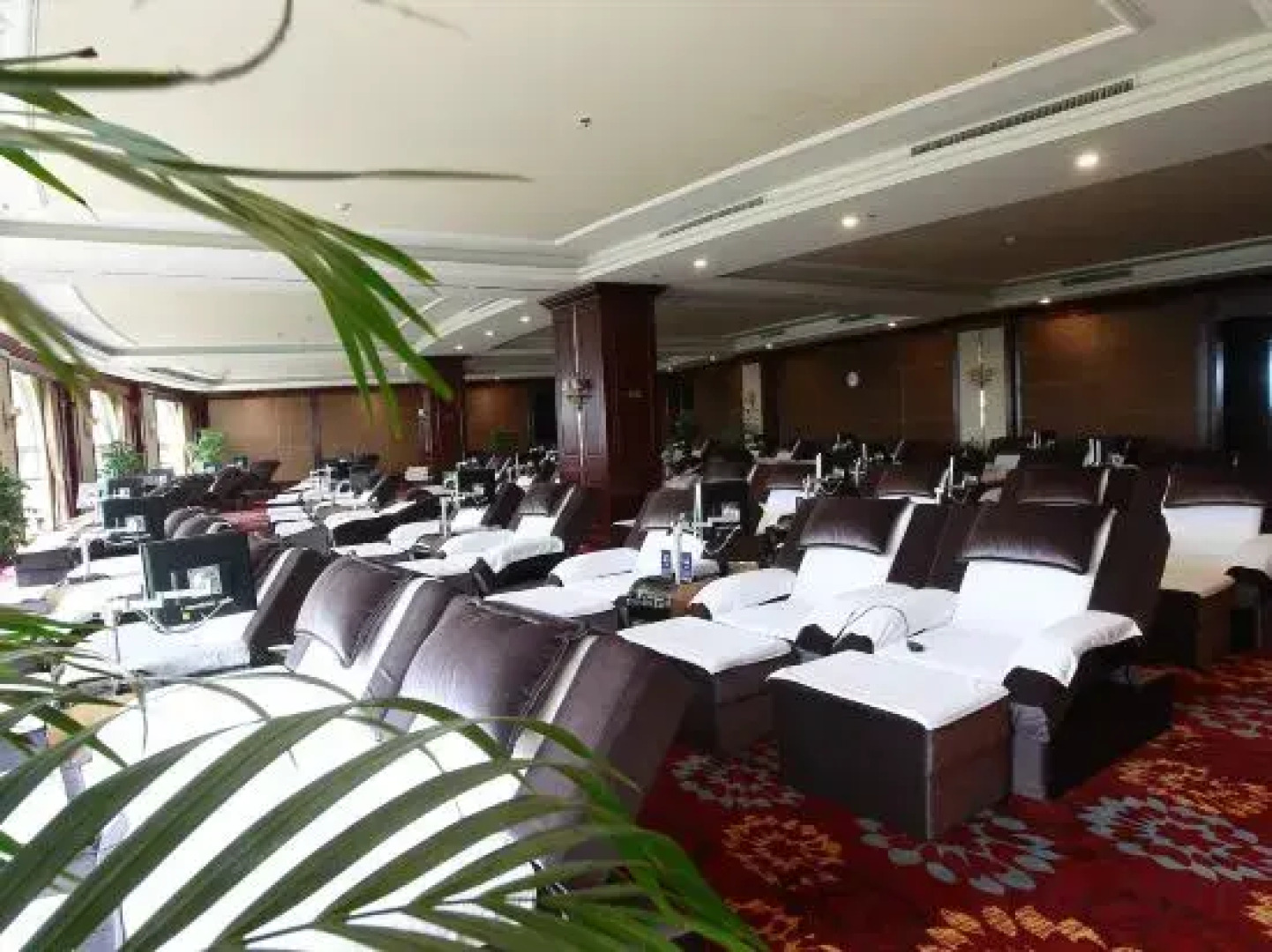 Aohua International Hot Spring Hotel