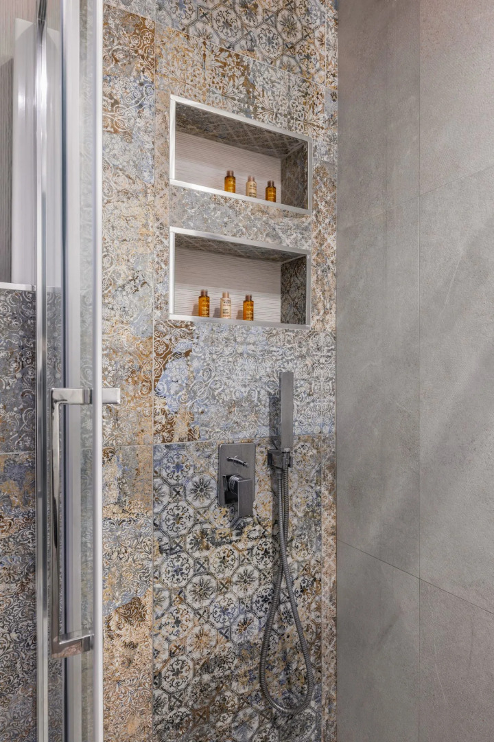 Blue Carpet Luxury Suites