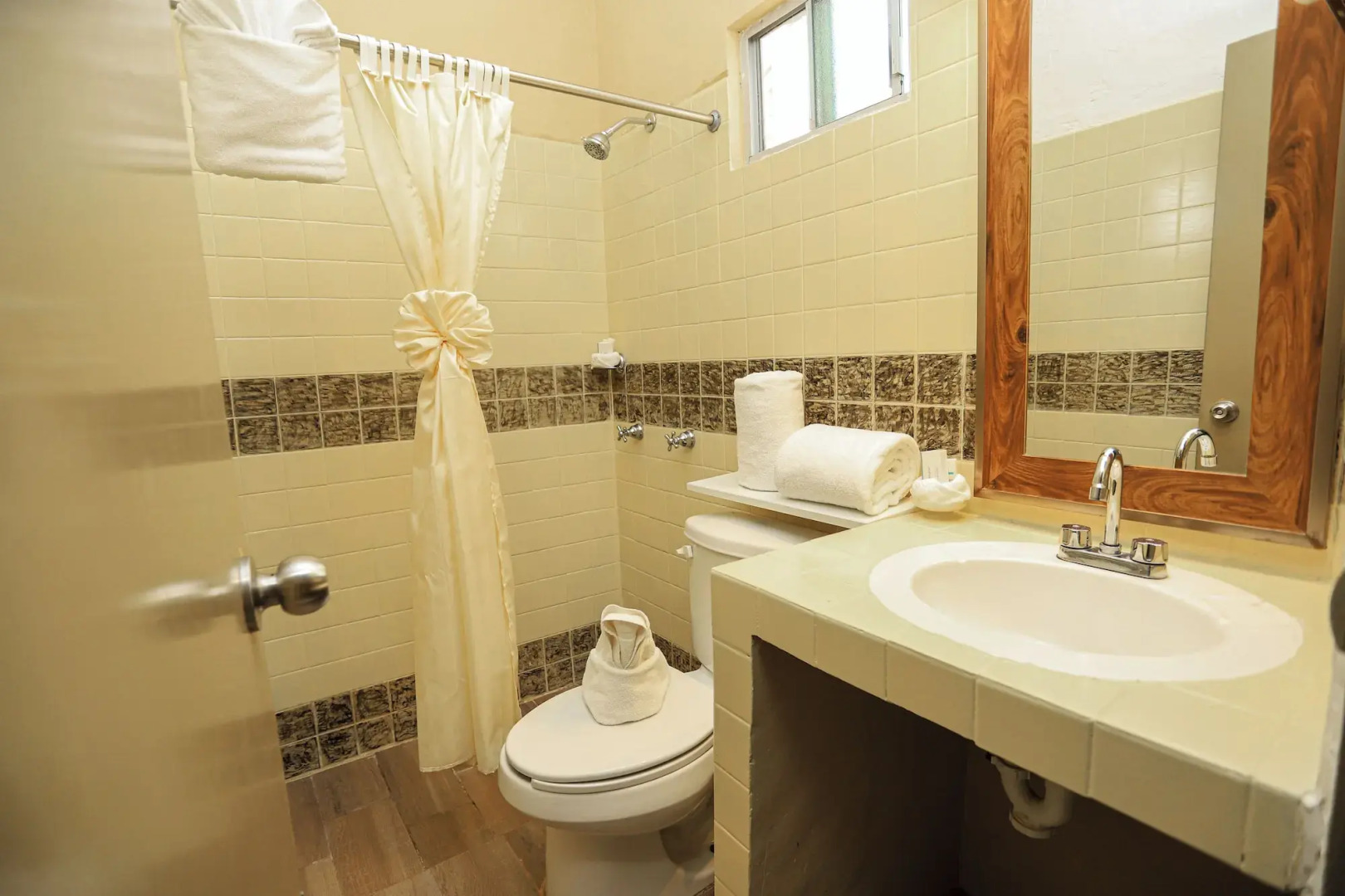 Buena Vista Oceanfront & Hot Springs Resort