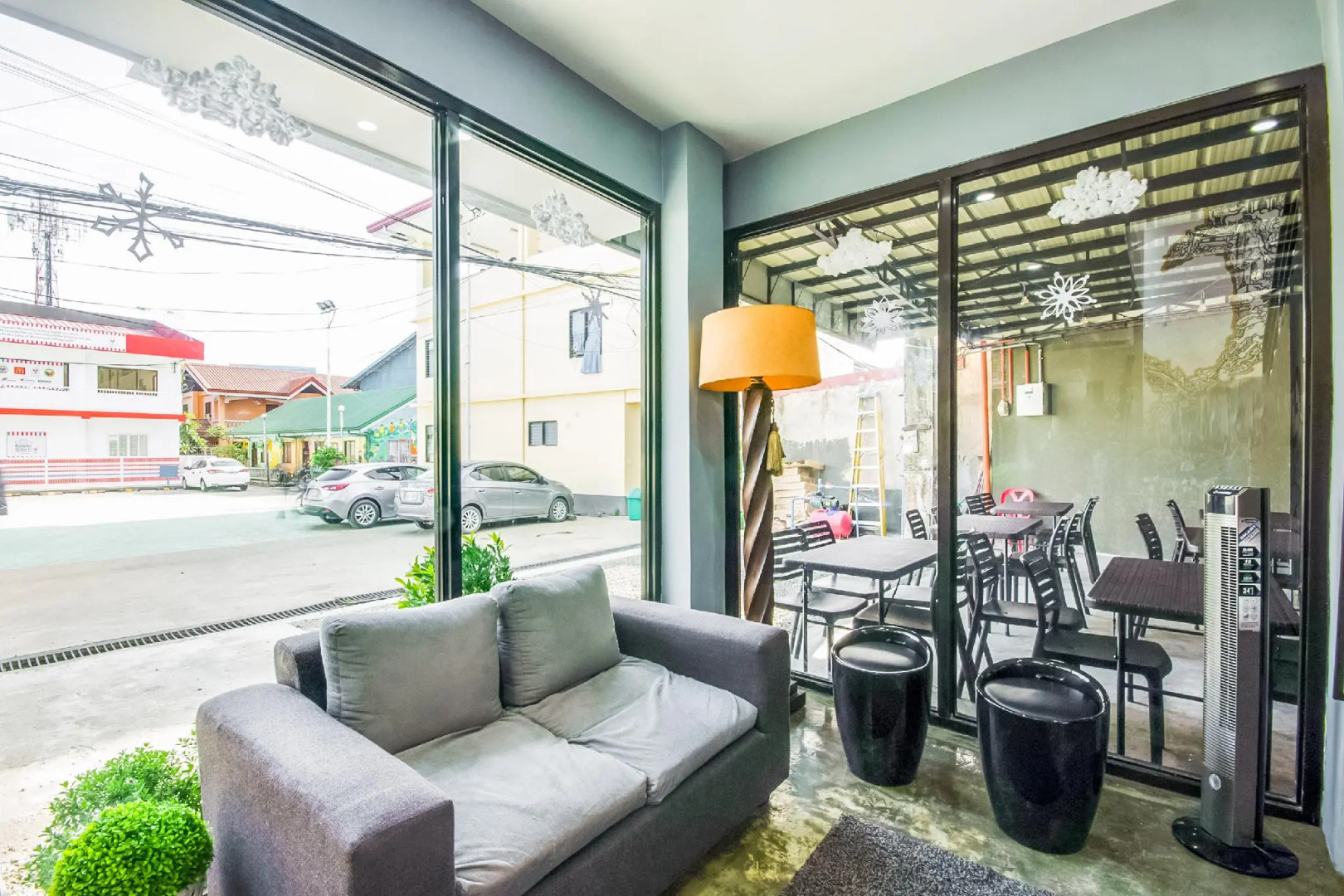 Super OYO 495 The Pocket Hotel