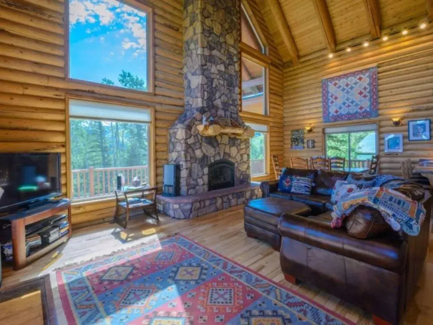 Navajo Ridge 360 Views by RedAwning