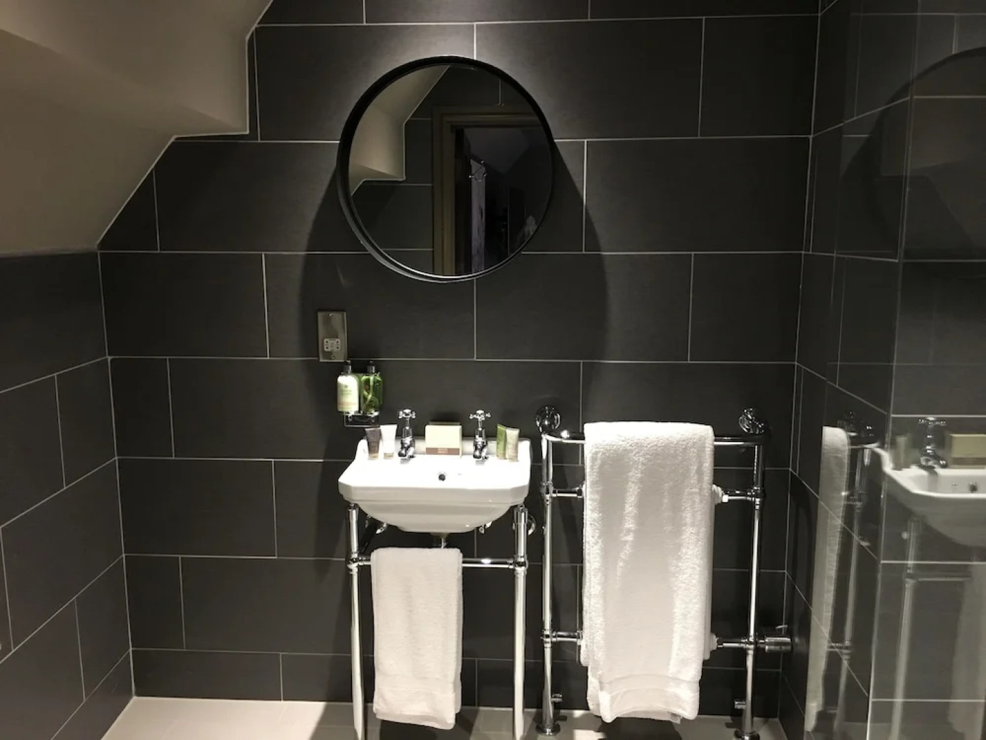 The Lion Hotel - Pub & Restaurant