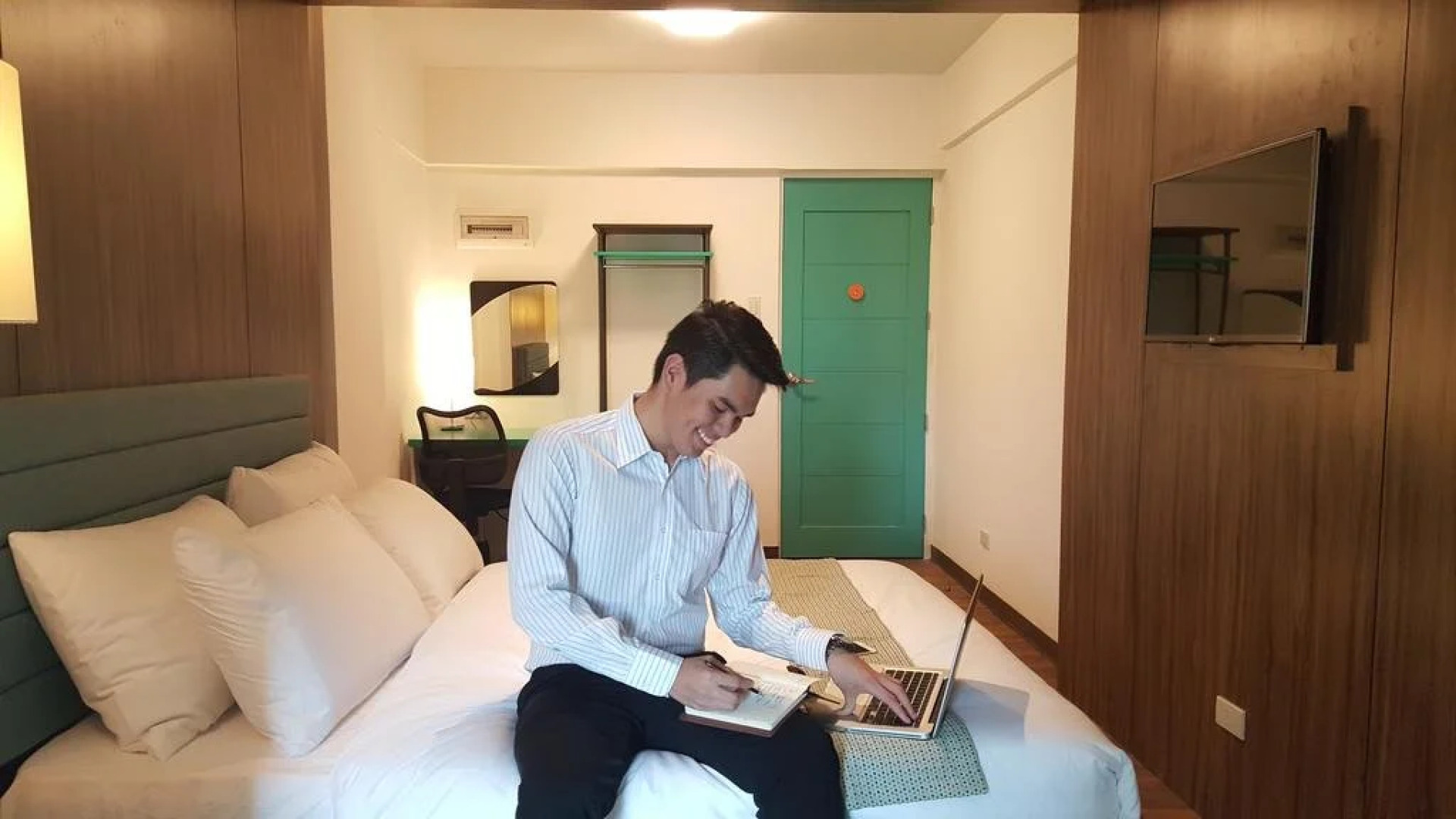 H Hotels - Metro North Uno