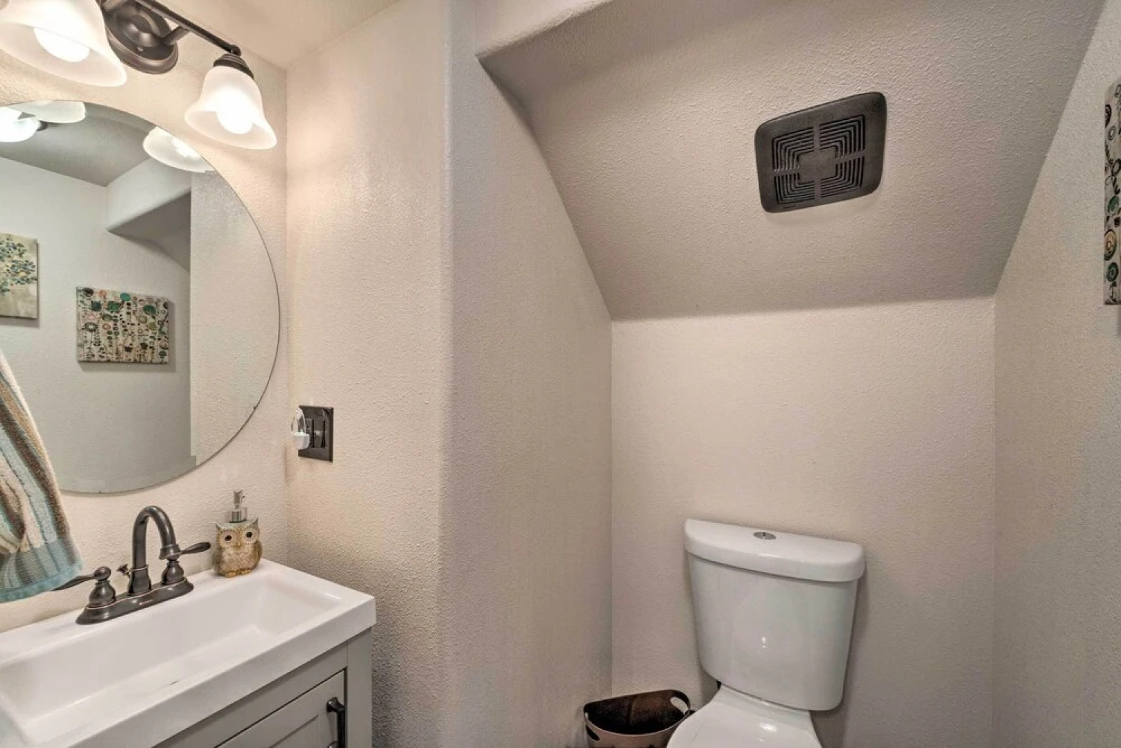 On the Rocks - A Modern Home w/ Decks & Views