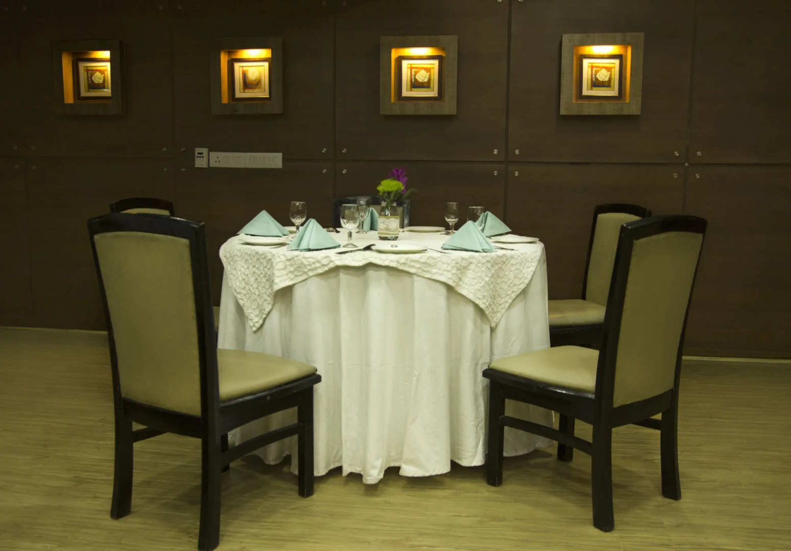 Rockland Hotel - C R Park