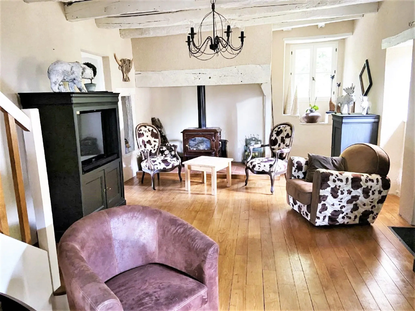 Traditional holiday home in Altillac with private pool