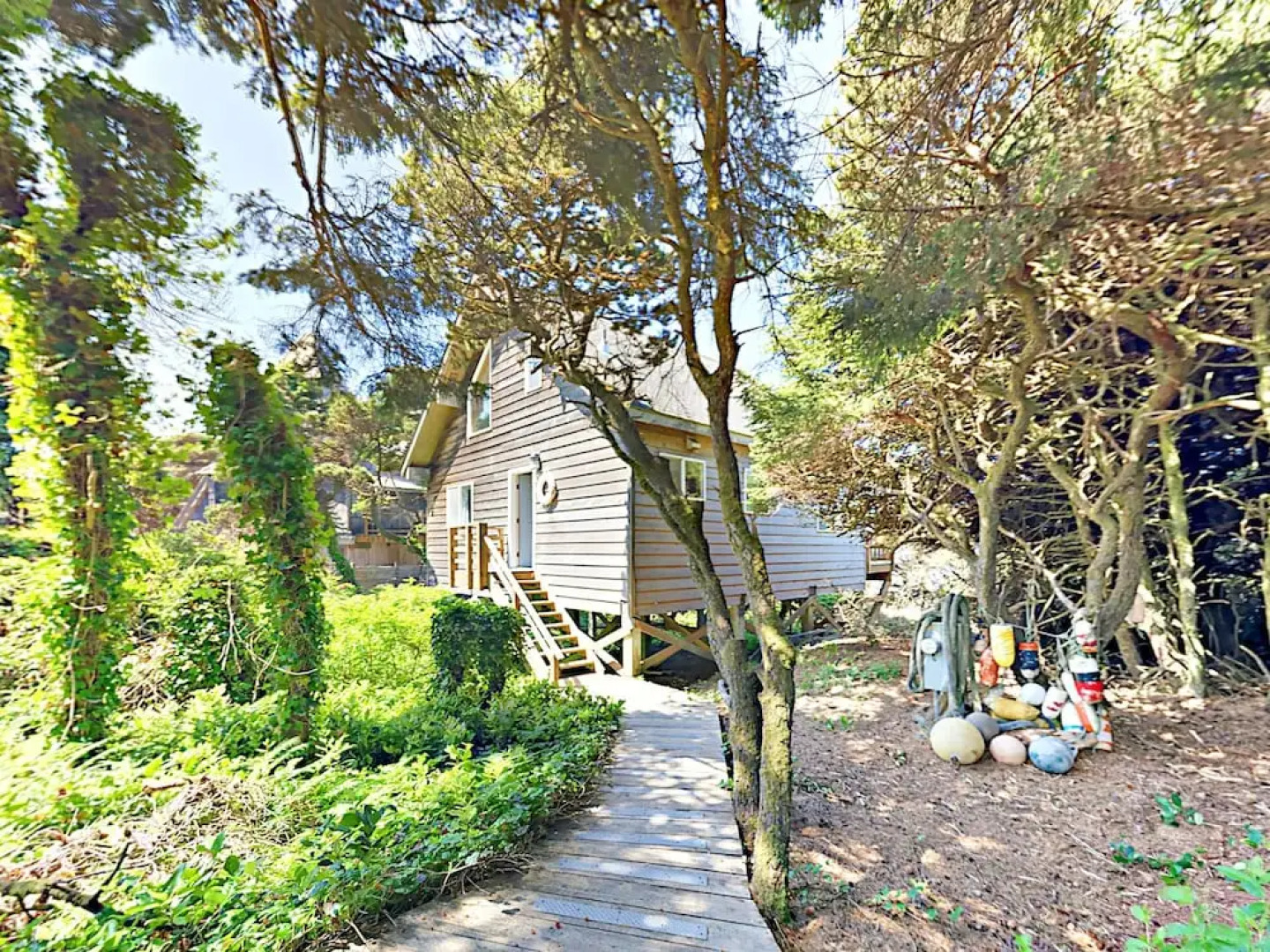 13610 S Coast Hwy Home 2 Bedrooms 1.5 Bathroom Home