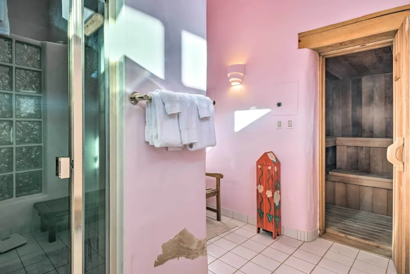 El Prado Home w/ Hot Tub, Panoramic Mtn Views