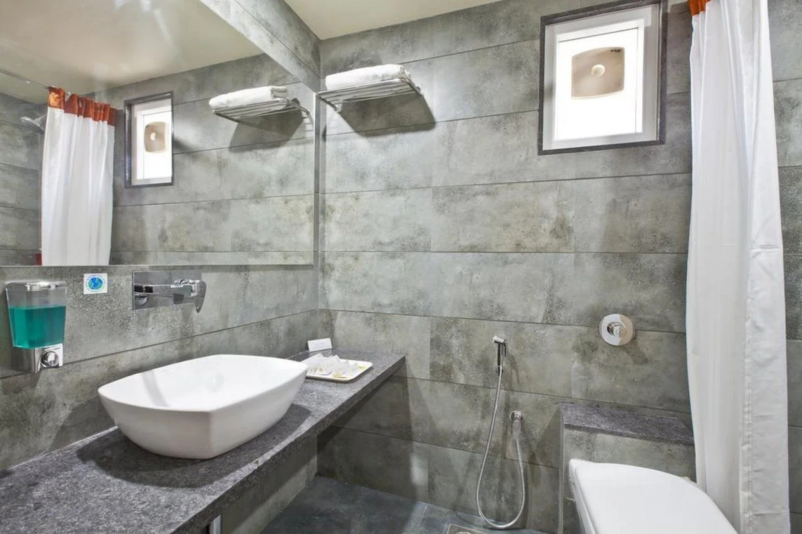 Hotel Sifat International