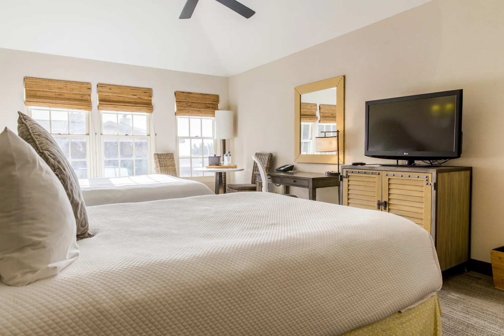 Cottage Inn By The Sea