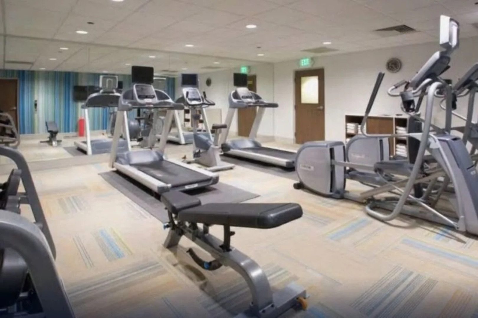 Holiday Inn Express & Suites Cedar Springs – Grand Rapids N by IHG