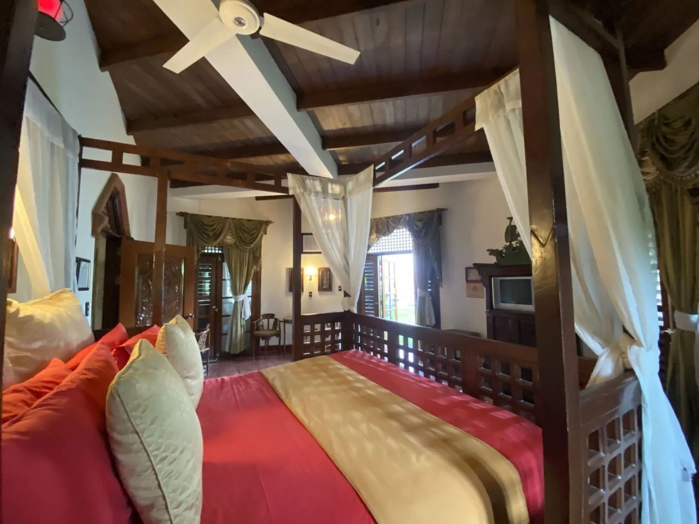 Tropicana Castle Dive Resort powered by Cocotel