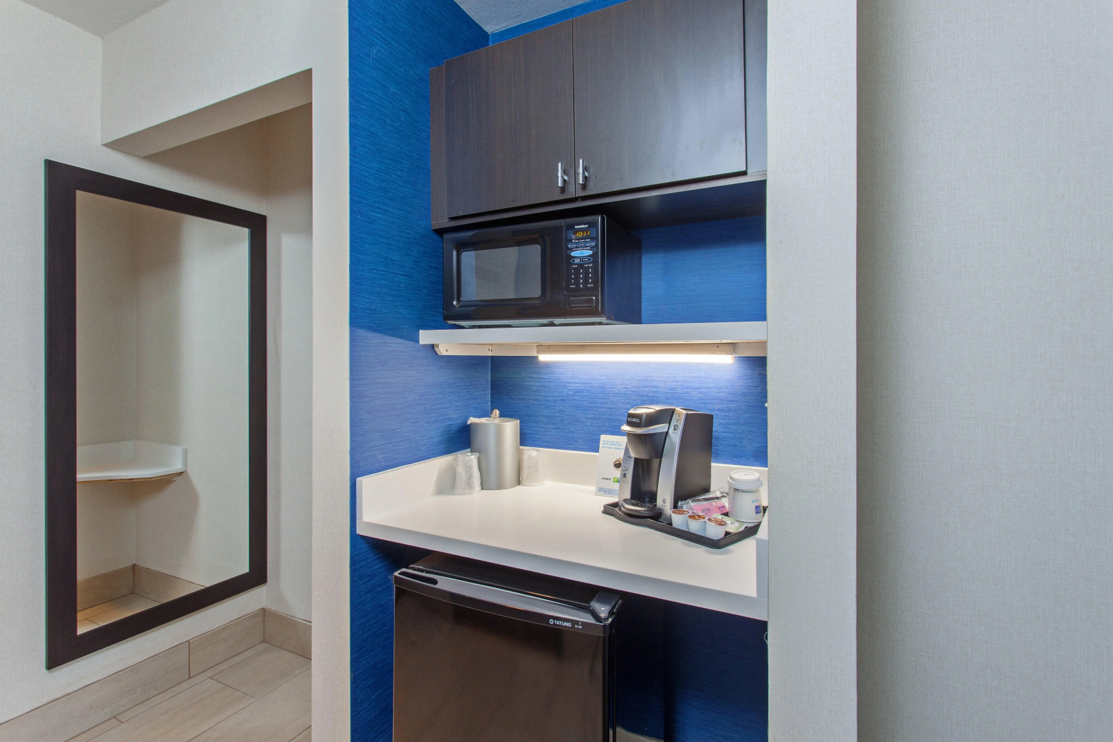 Holiday Inn Express Hotel & Suites Oakland-Airport by IHG