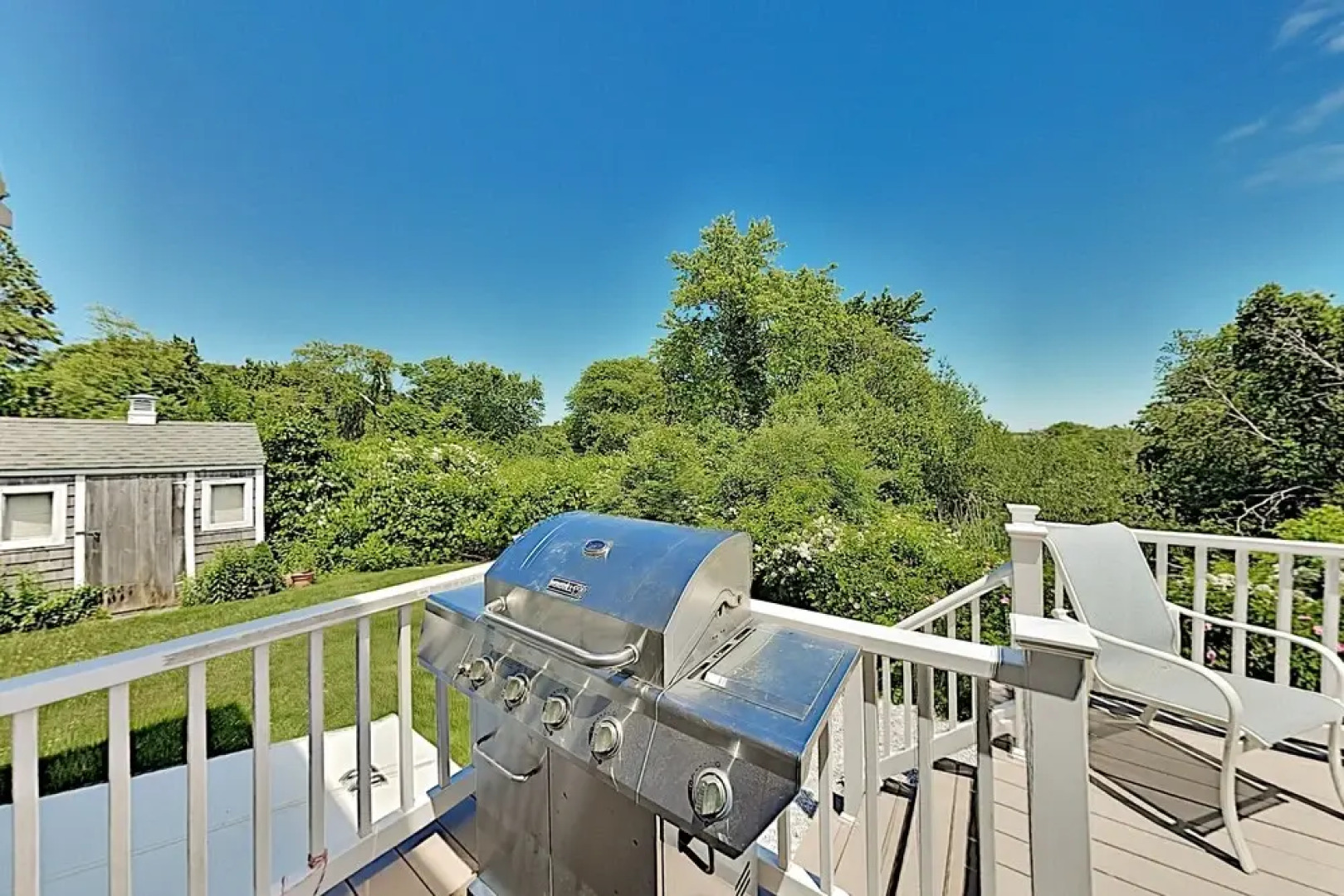 Spacious Wooded W/ Deck & Alfresco Dining 3 Bedroom Home