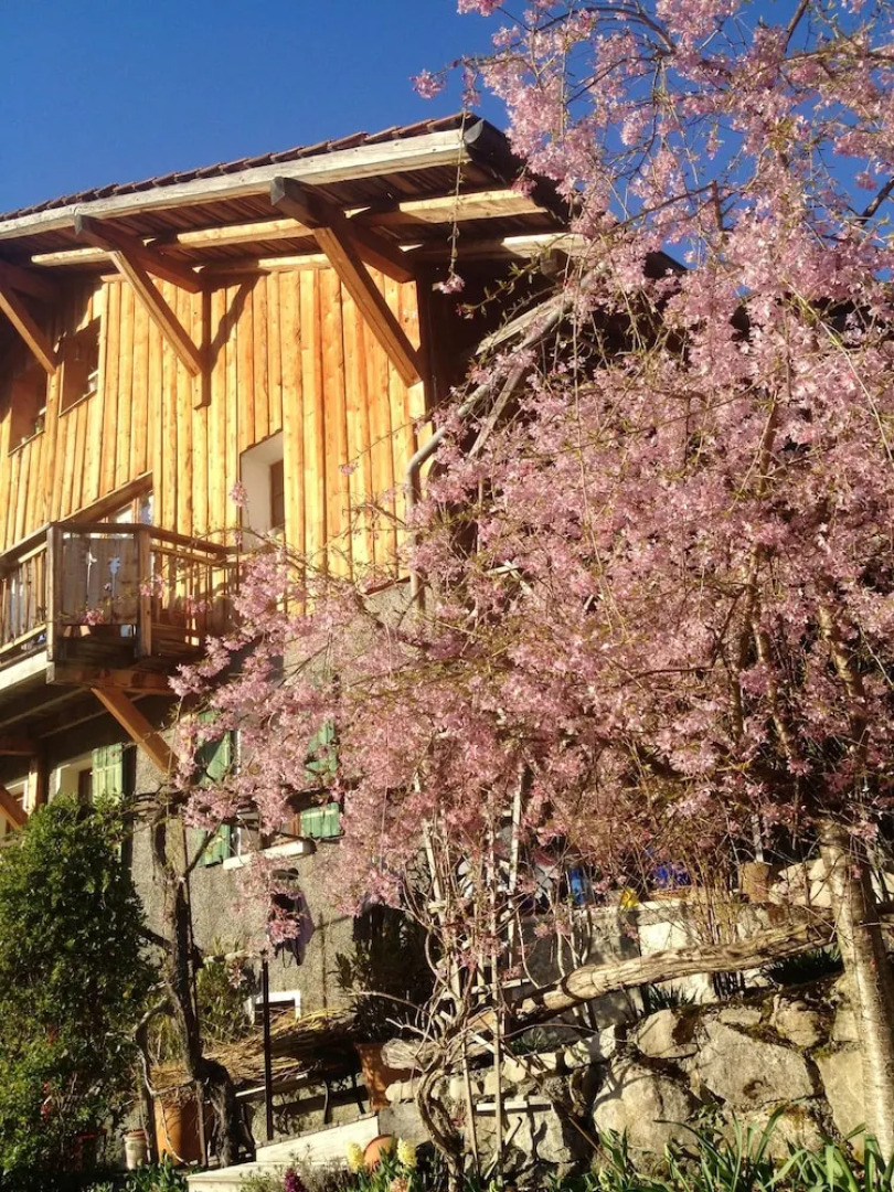 House With 4 Bedrooms in La Forclaz, With Furnished Terrace and Wifi