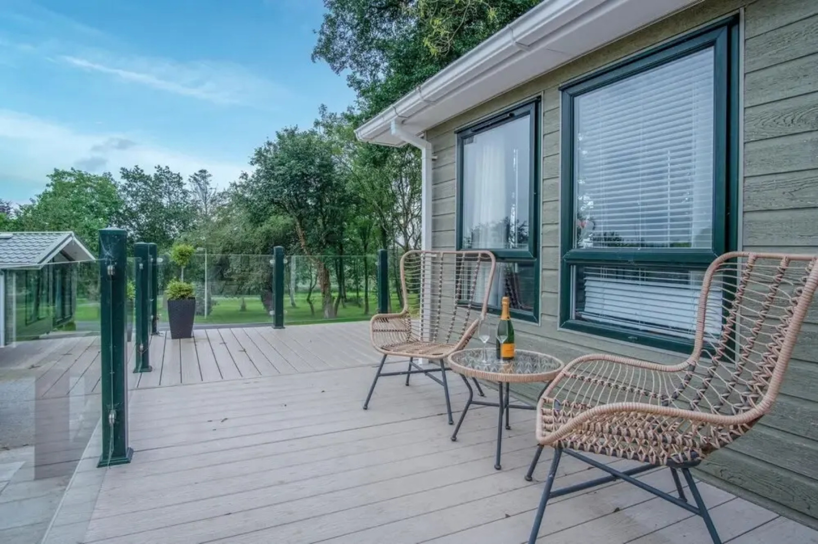 1 Manor Lodge - 3 Bedroom Lodge - Pendine