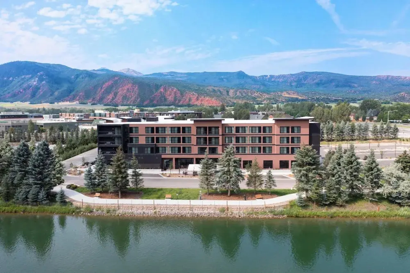 The Hoffmann Hotel Basalt Aspen, Tapestry Collection By Hilton